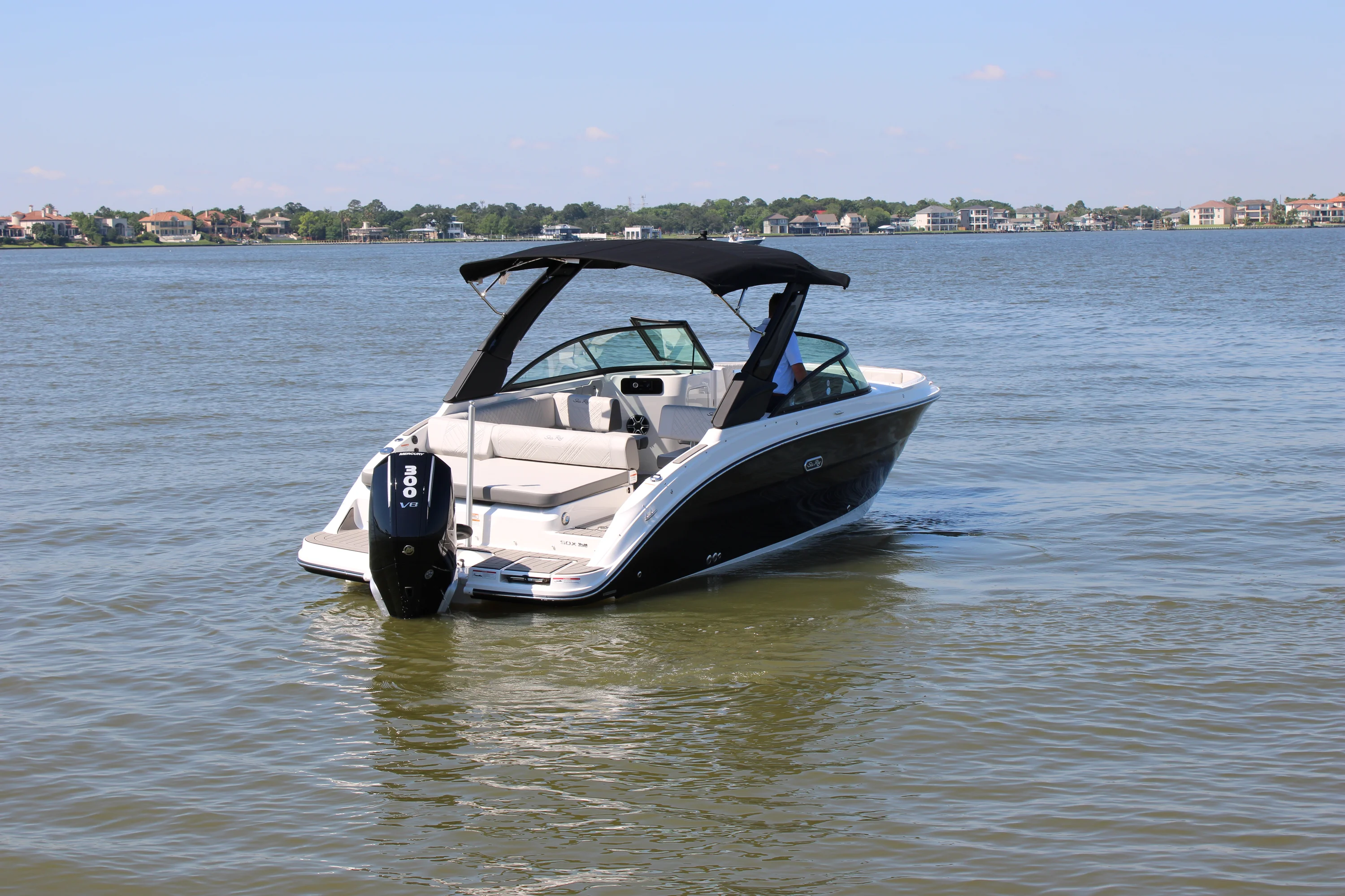 2026 Sea Ray SDX 250 Outboard Image Thumbnail #5