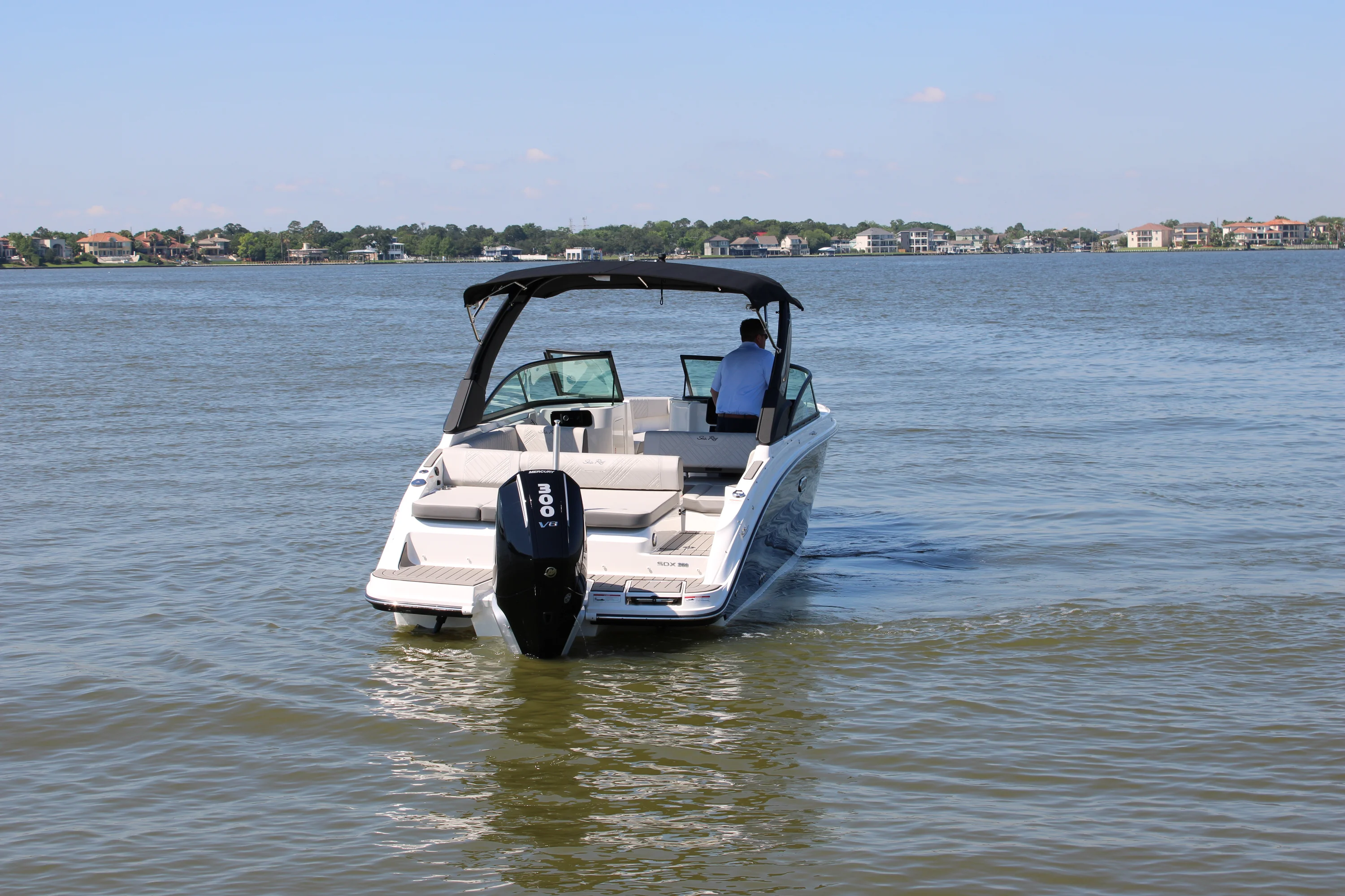 2026 Sea Ray SDX 250 Outboard Image Thumbnail #4