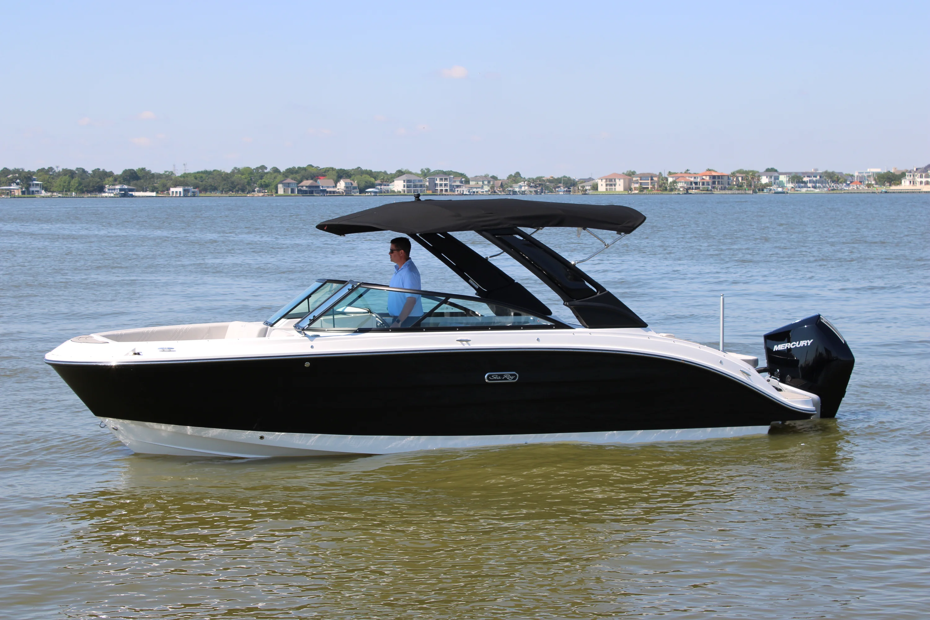 2026 Sea Ray SDX 250 Outboard Image Thumbnail #0