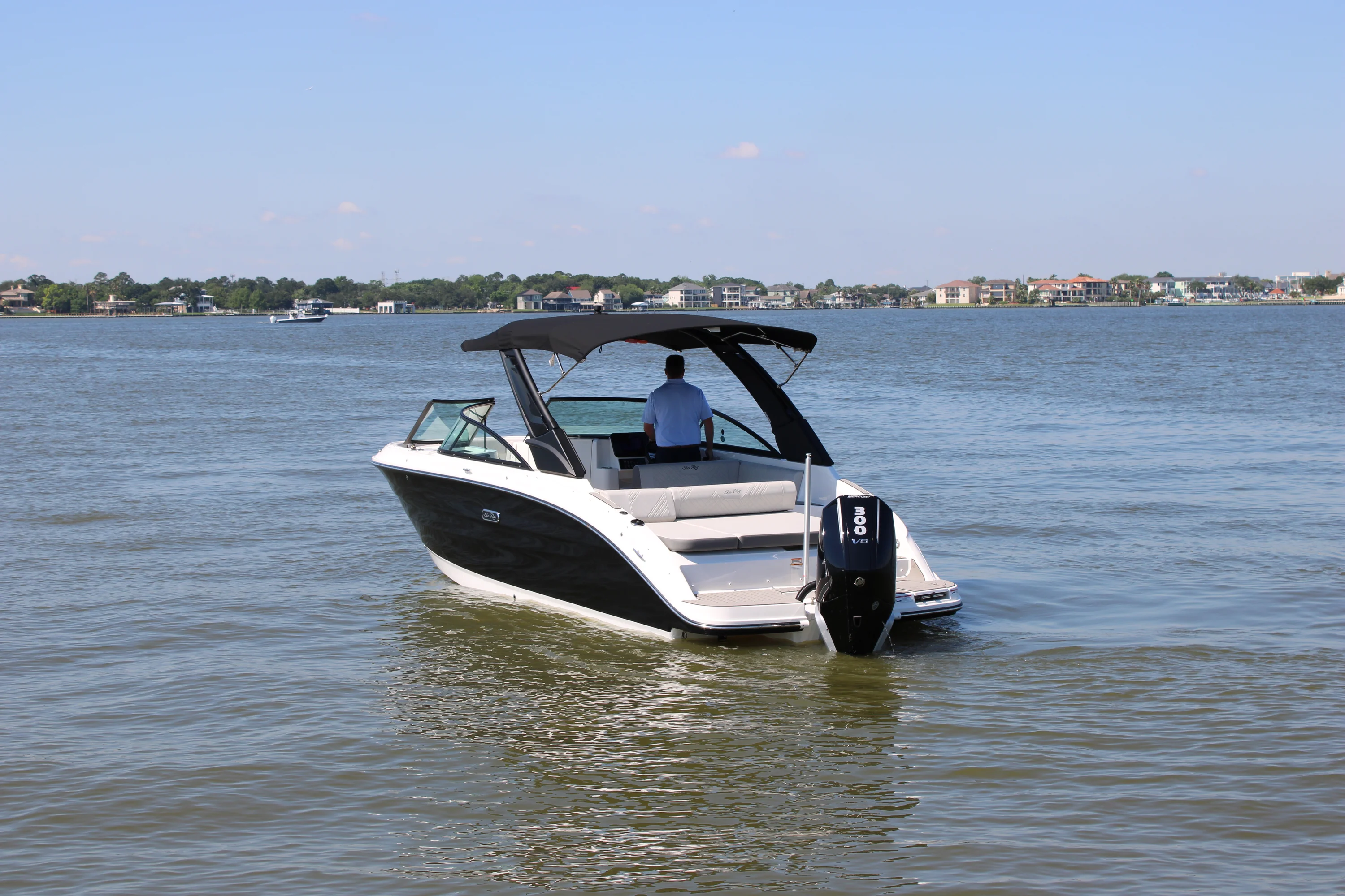 2026 Sea Ray SDX 250 Outboard Image Thumbnail #3