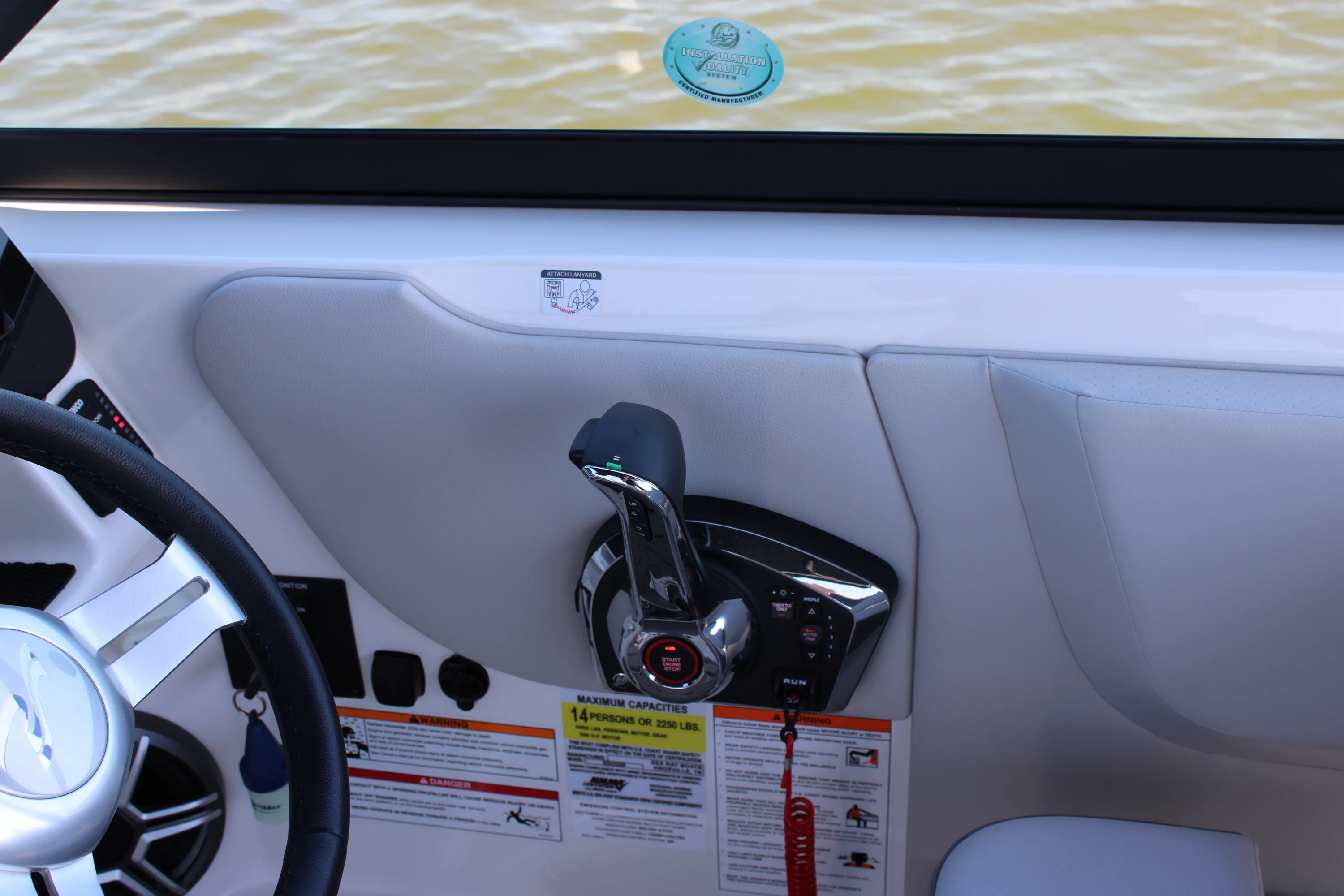 2026 Sea Ray SDX 250 Outboard Image Thumbnail #28