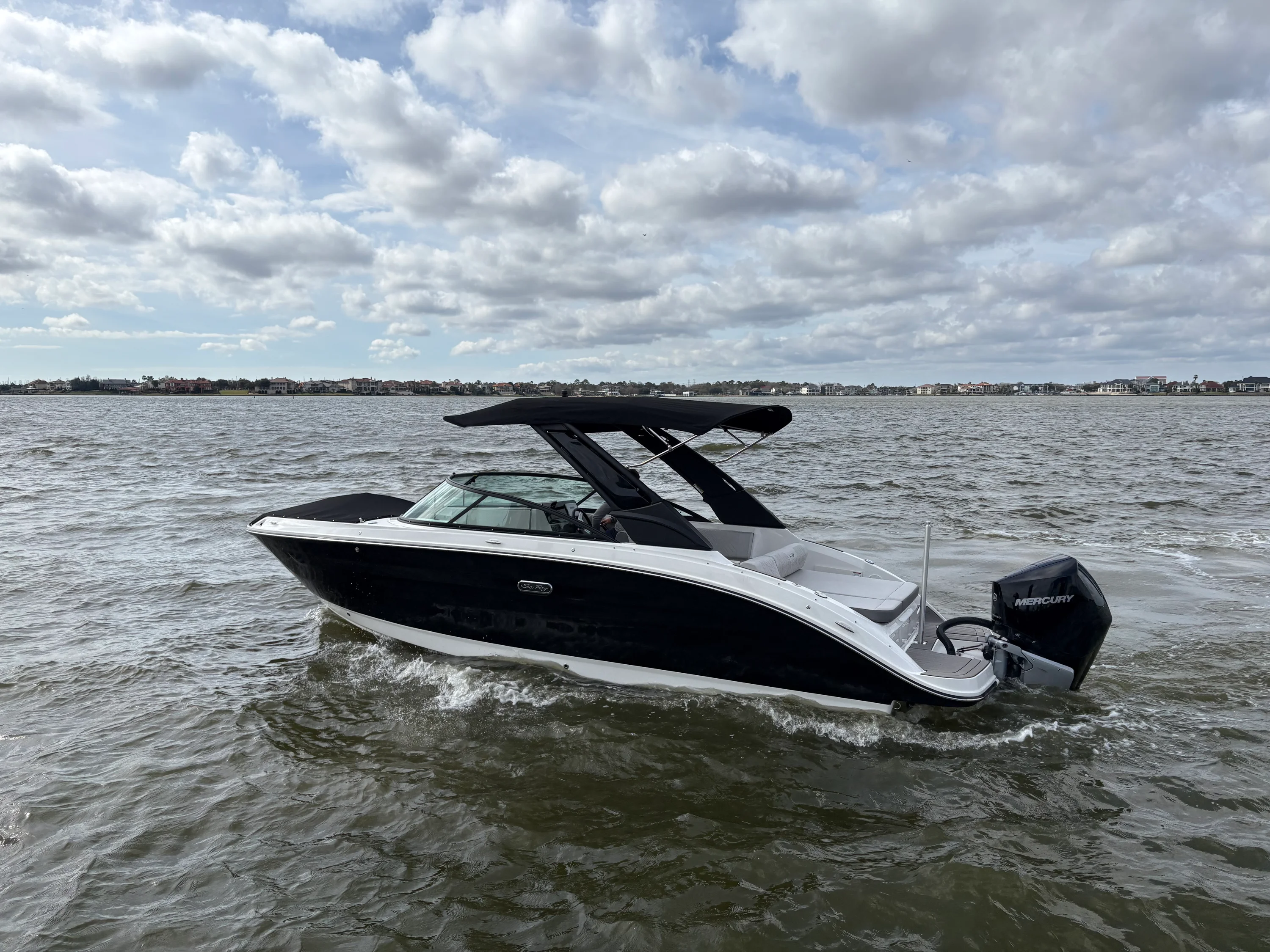 2026 Sea Ray SDX 250 Outboard Image Thumbnail #1