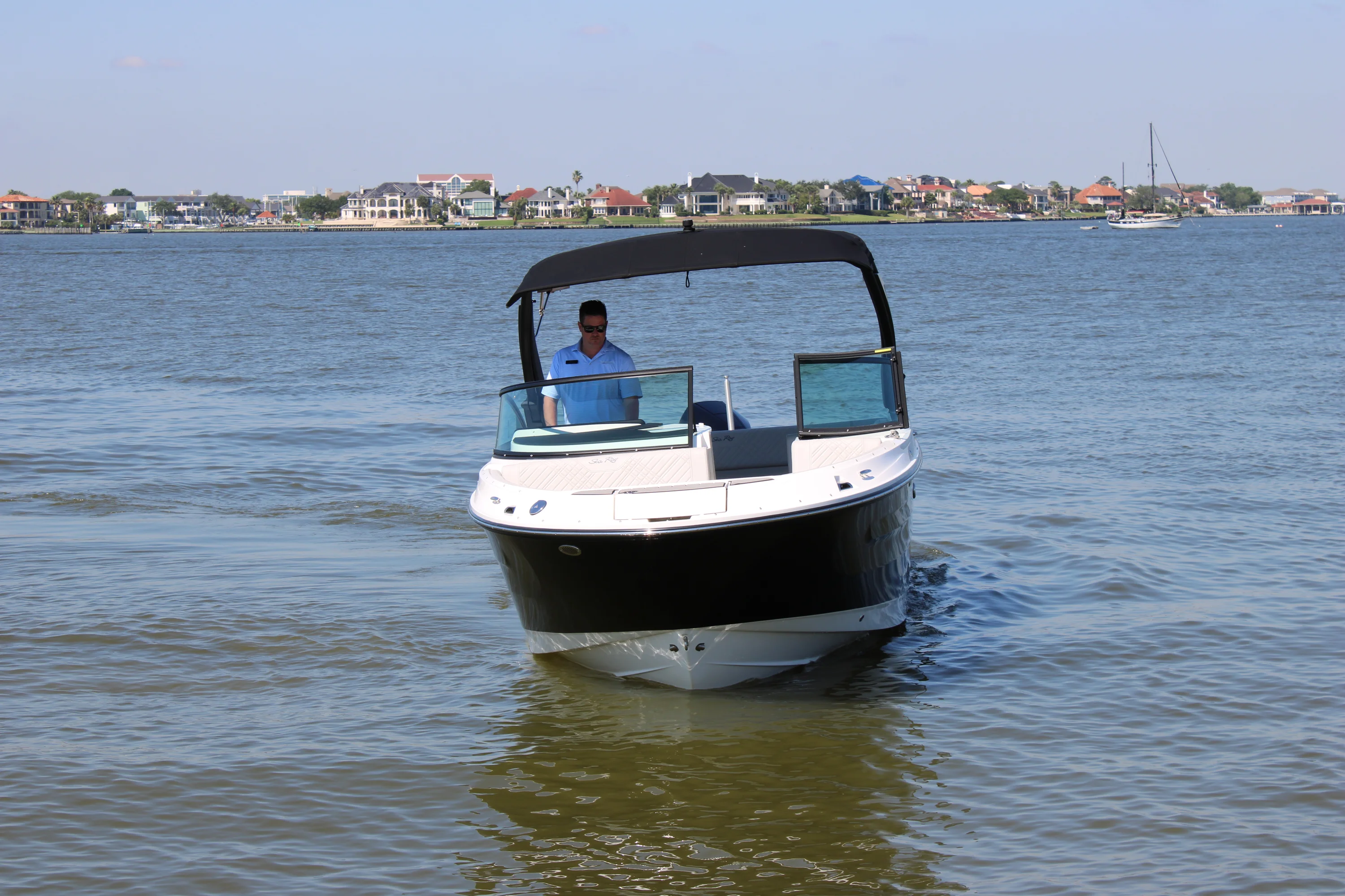 2026 Sea Ray SDX 250 Outboard Image Thumbnail #11