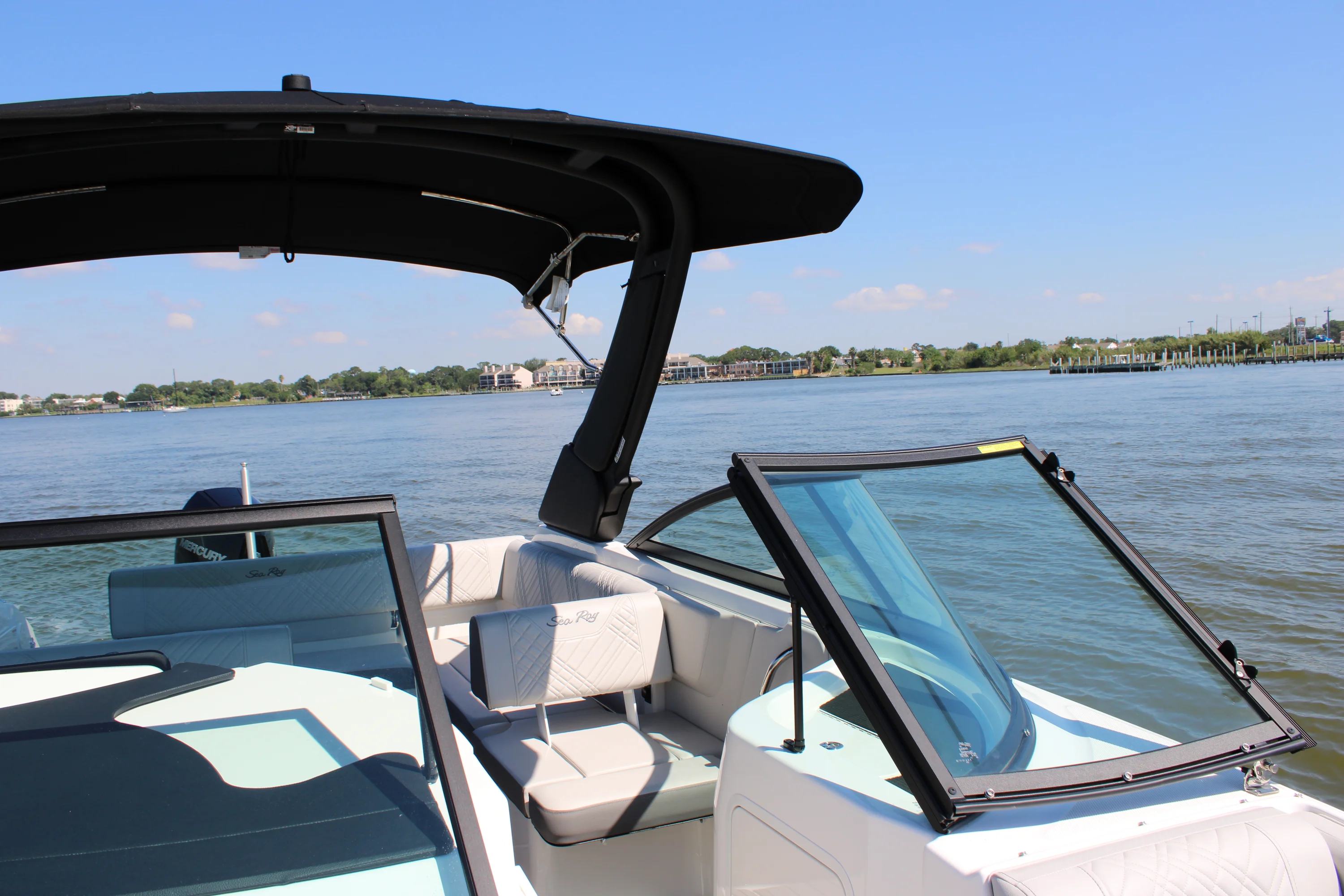 2026 Sea Ray SDX 250 Outboard Image Thumbnail #41