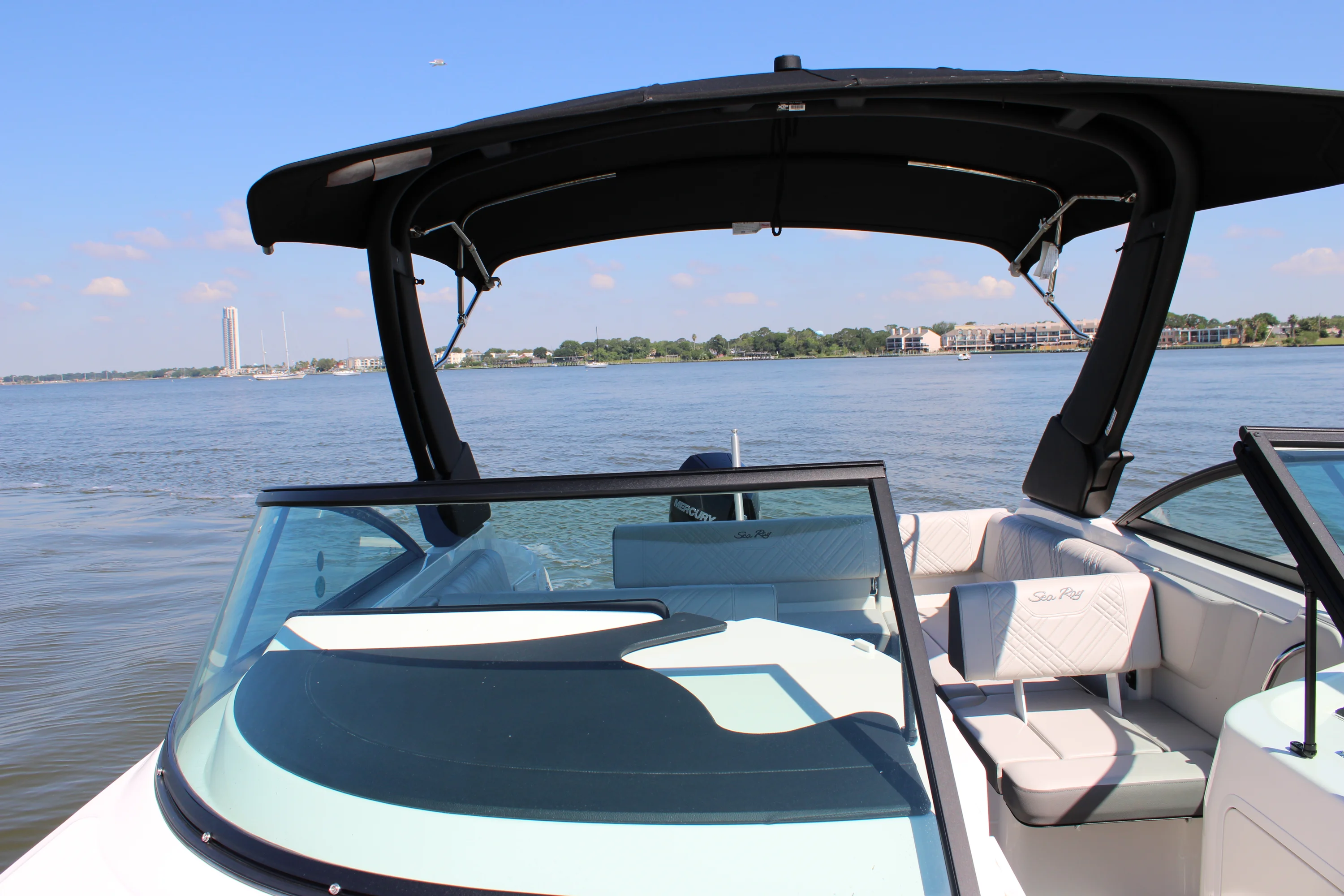 2026 Sea Ray SDX 250 Outboard Image Thumbnail #40