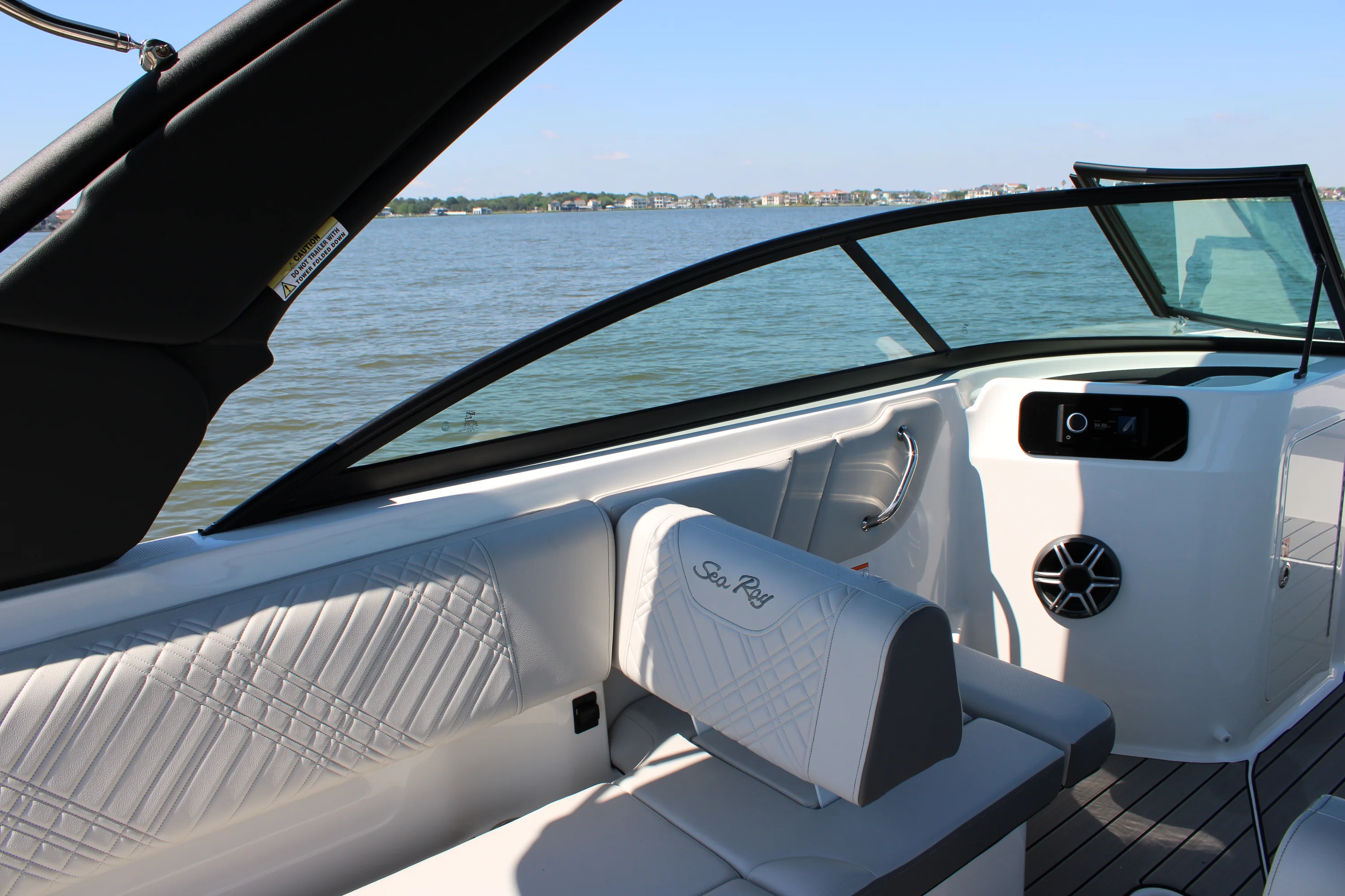 2026 Sea Ray SDX 250 Outboard Image Thumbnail #21