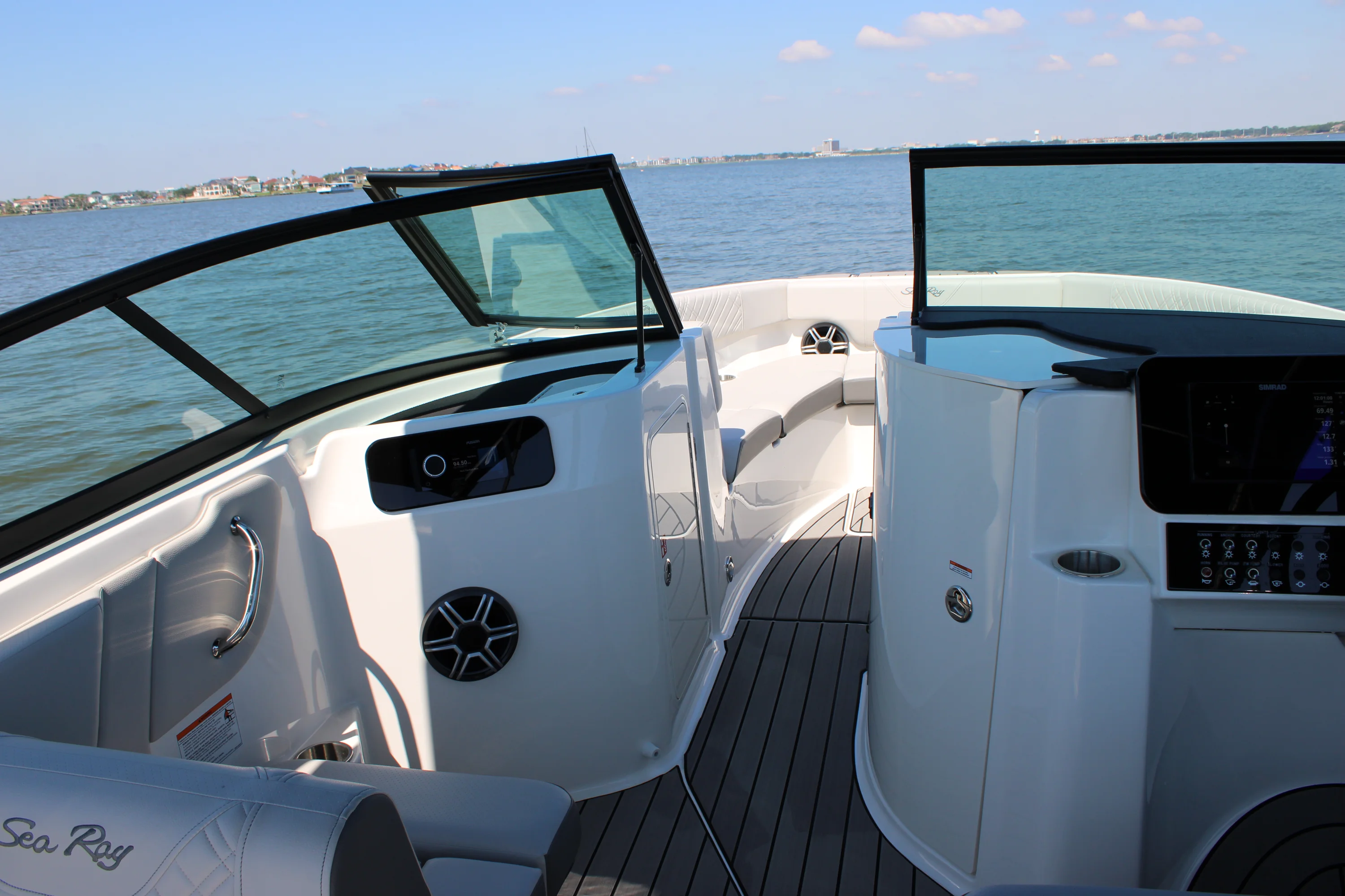 2026 Sea Ray SDX 250 Outboard Image Thumbnail #20