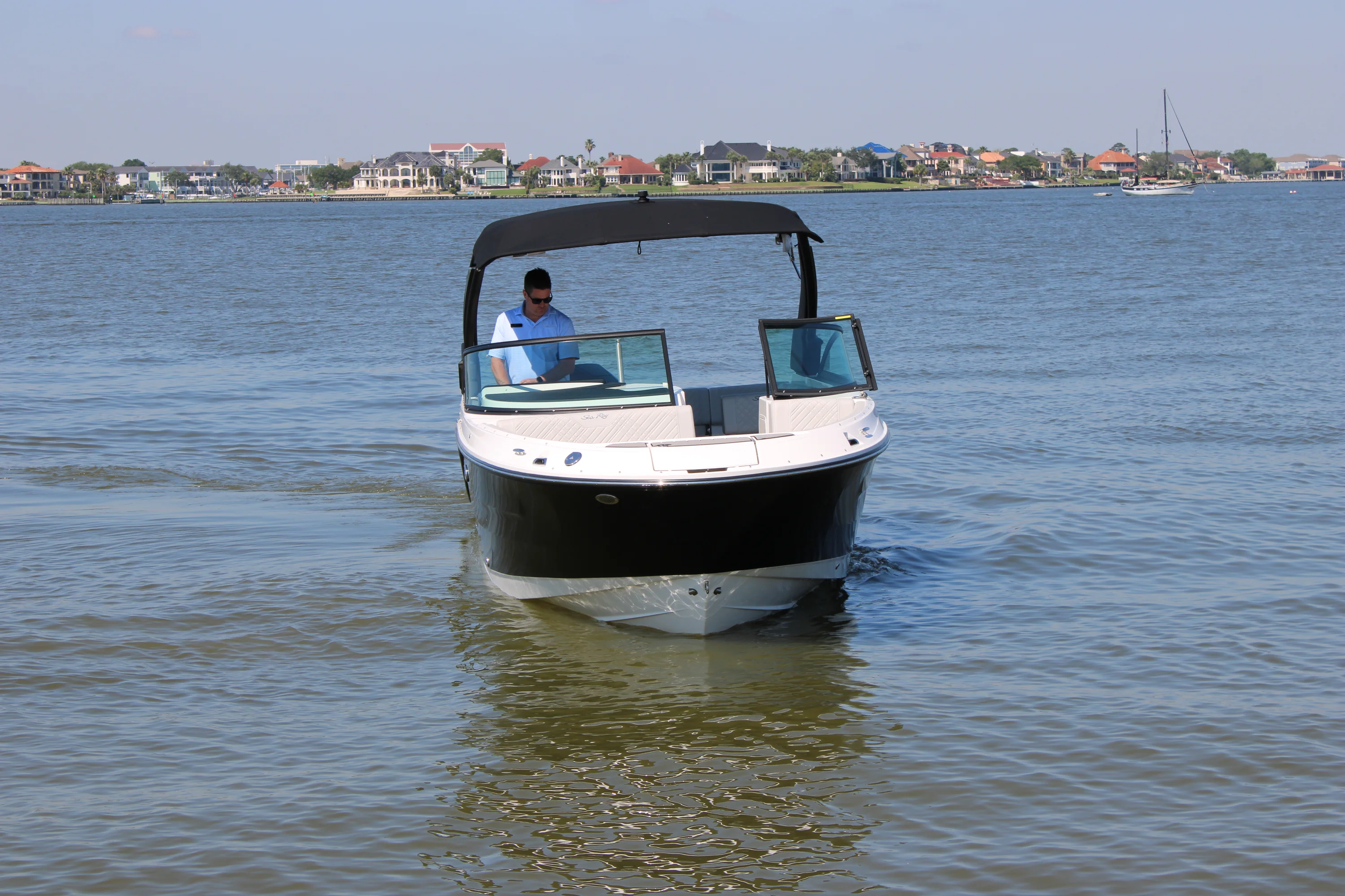 2026 Sea Ray SDX 250 Outboard Image Thumbnail #12