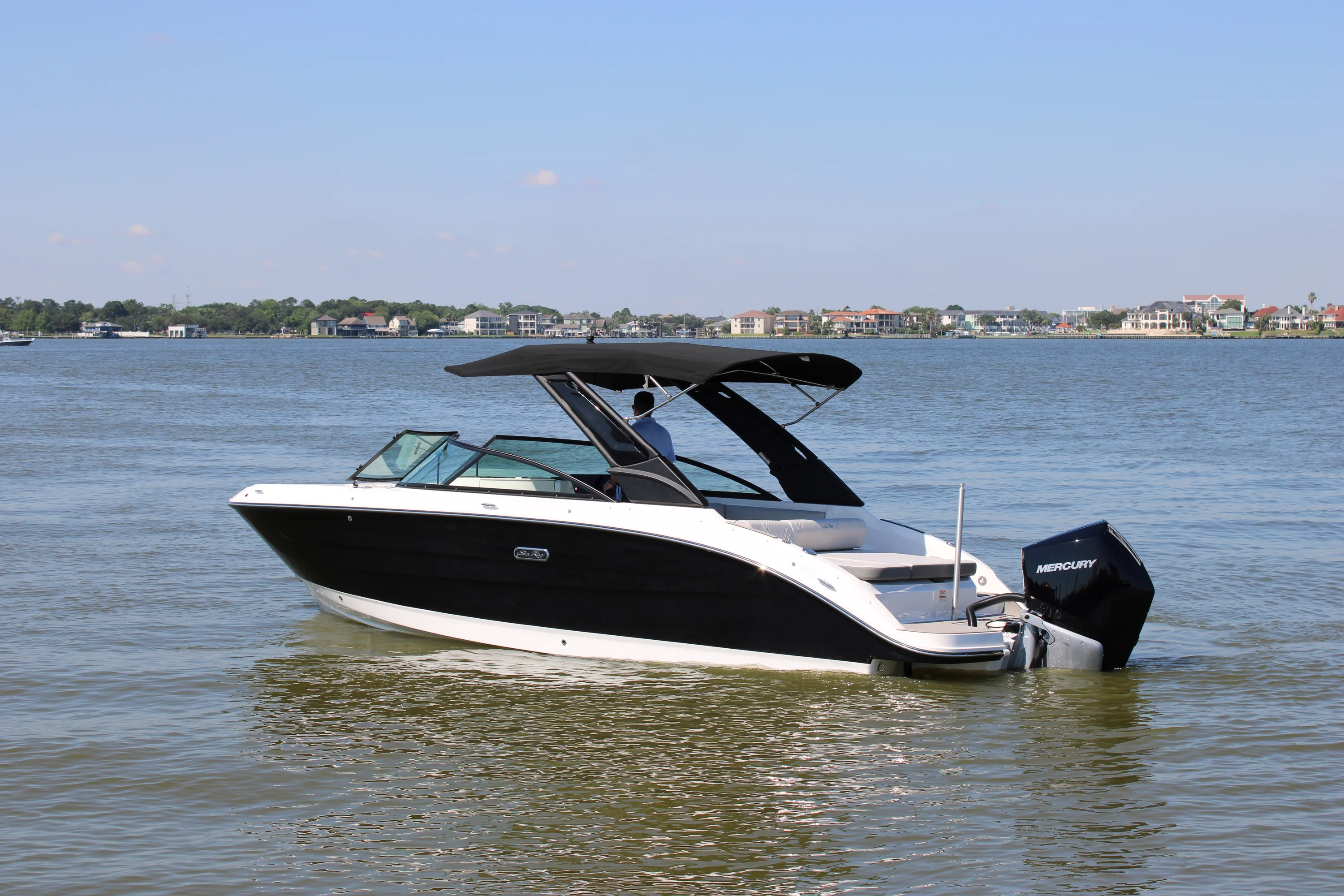 2026 Sea Ray SDX 250 Outboard Image Thumbnail #1