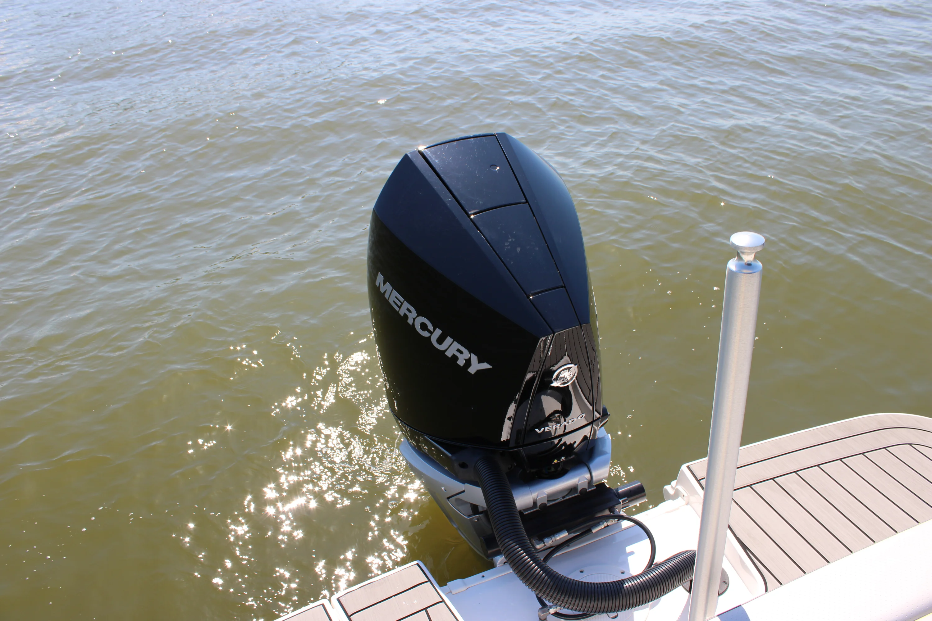 2026 Sea Ray SDX 250 Outboard Image Thumbnail #31