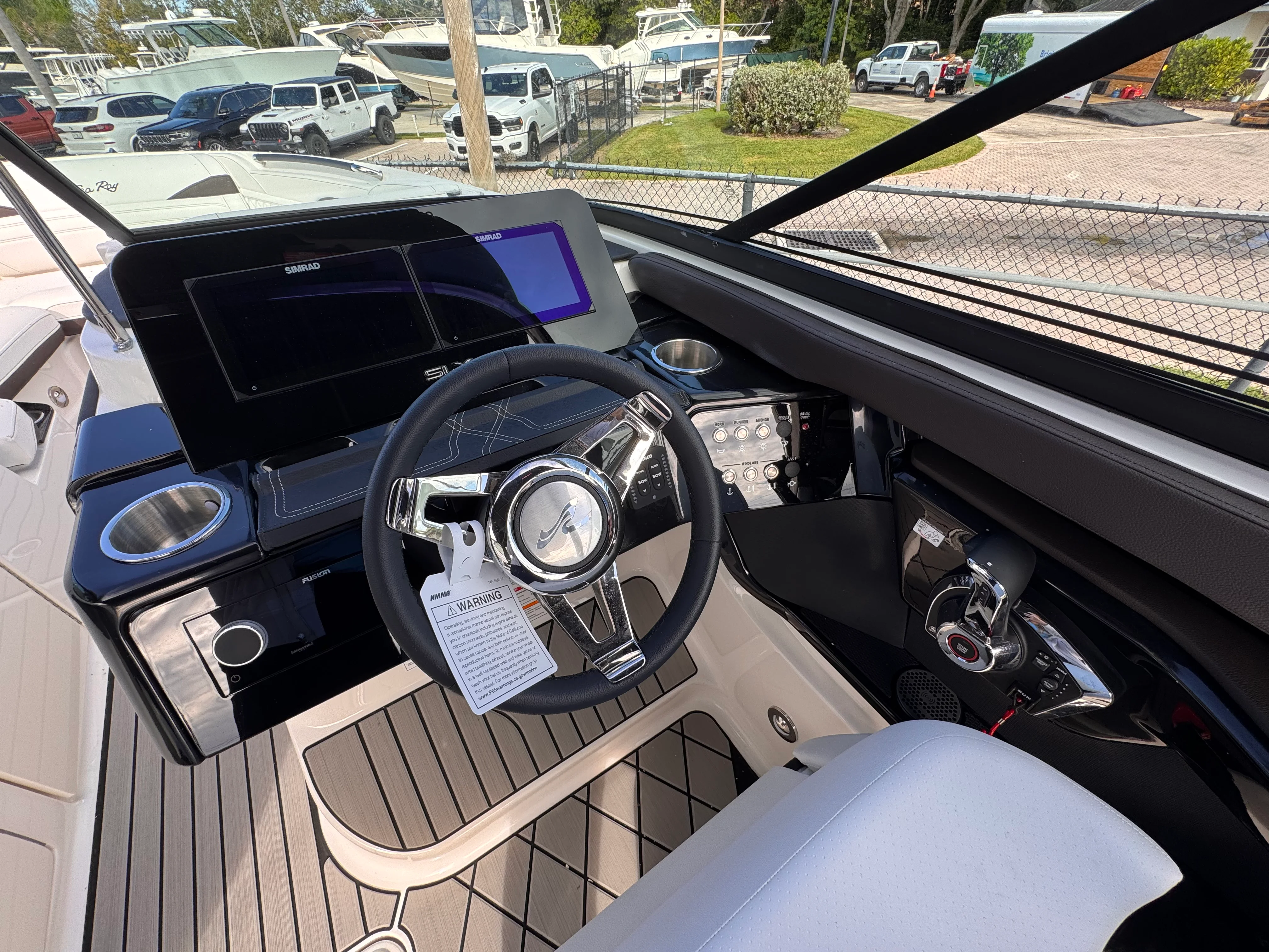 2026 Sea Ray SLX 260 Outboard Image Thumbnail #19