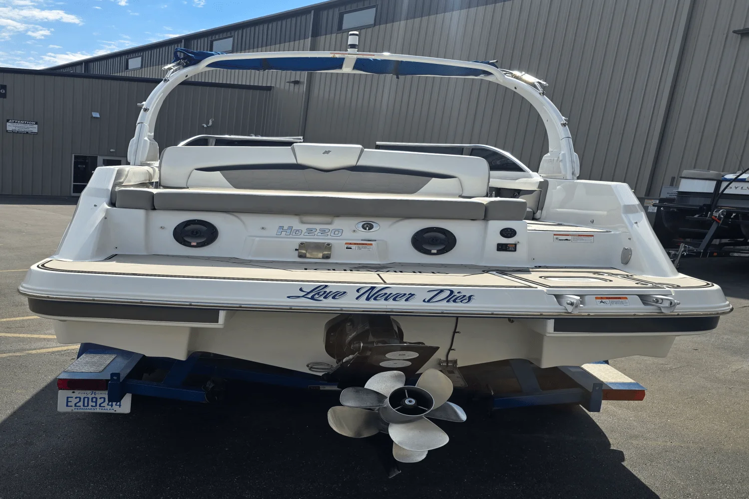 2020 Four Winns 220 HD Image Thumbnail #3