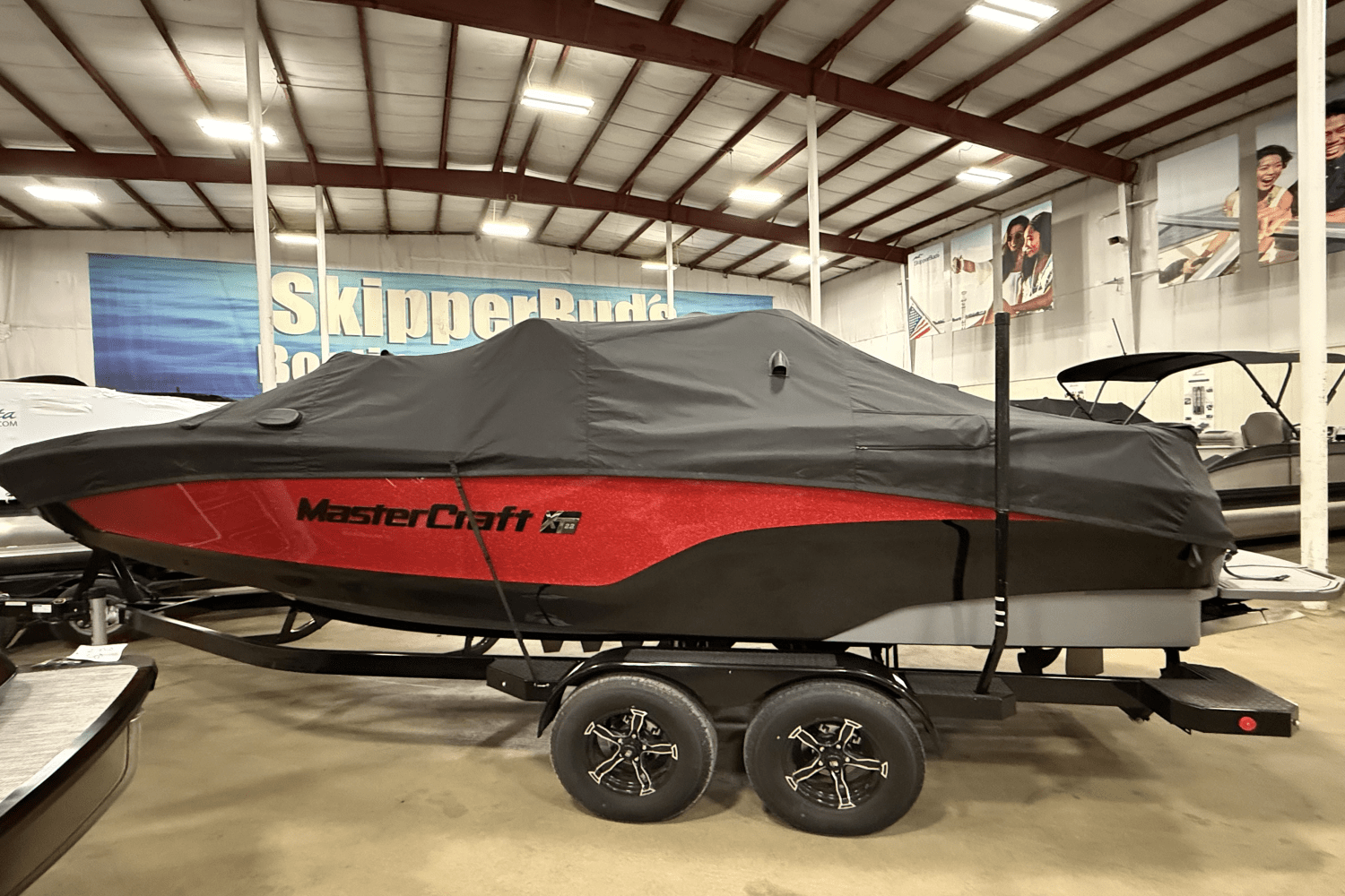 2023 Mastercraft XT22 Image Thumbnail #3