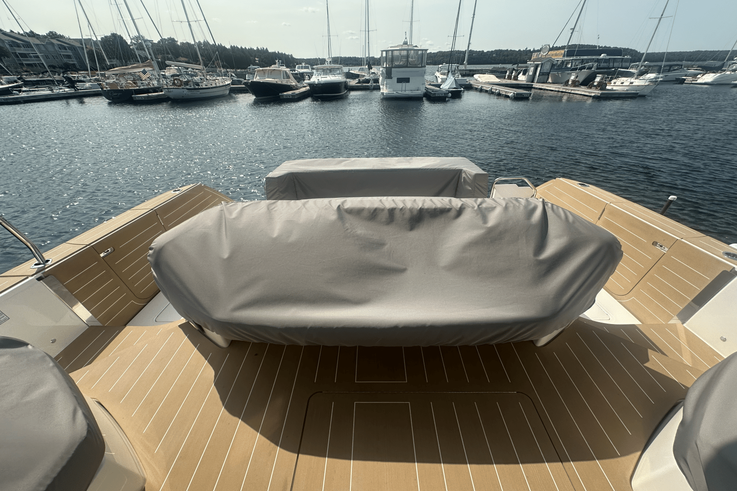 2025 Tiara Yachts EX60 Image Thumbnail #9