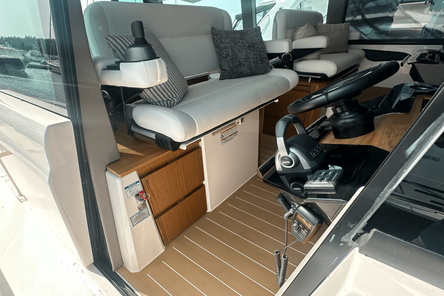 2025 Tiara Yachts EX60 Image Thumbnail #52