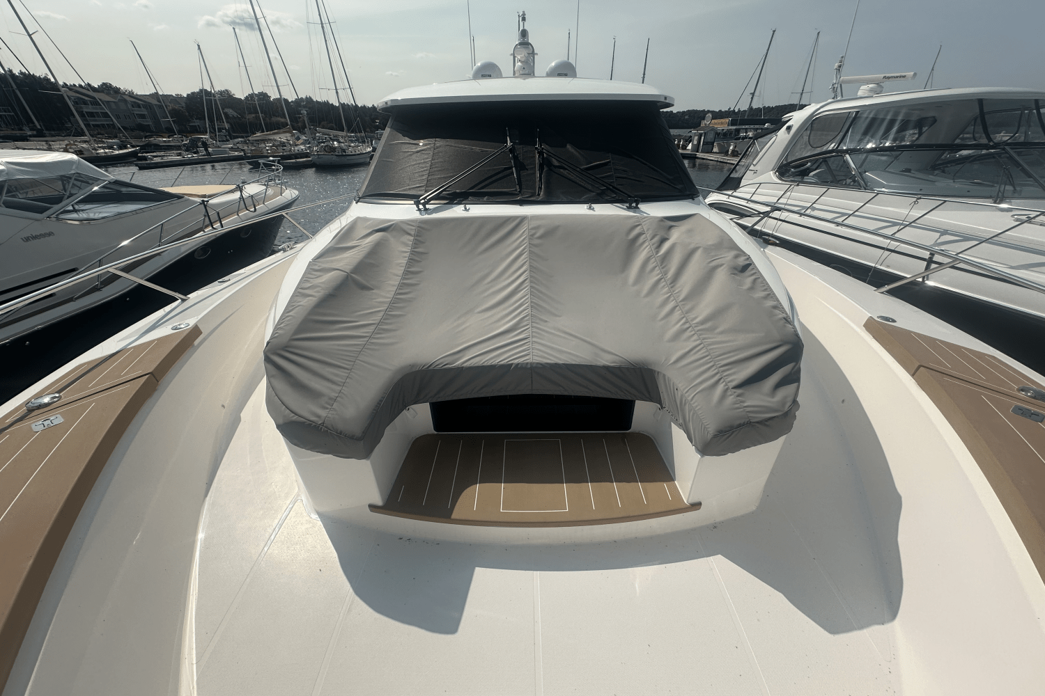 2025 Tiara Yachts EX60 Image Thumbnail #12