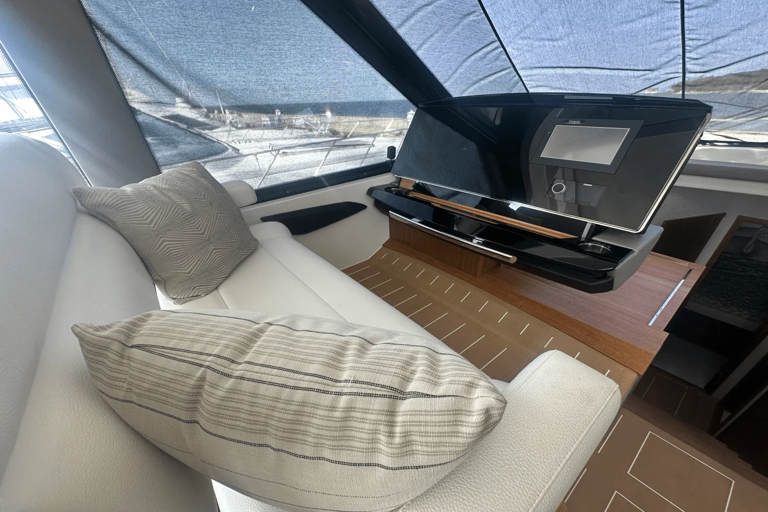 2025 Tiara Yachts EX60 Image Thumbnail #66