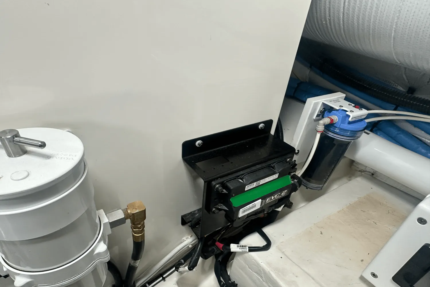 2025 Tiara Yachts EX60 Image Thumbnail #44