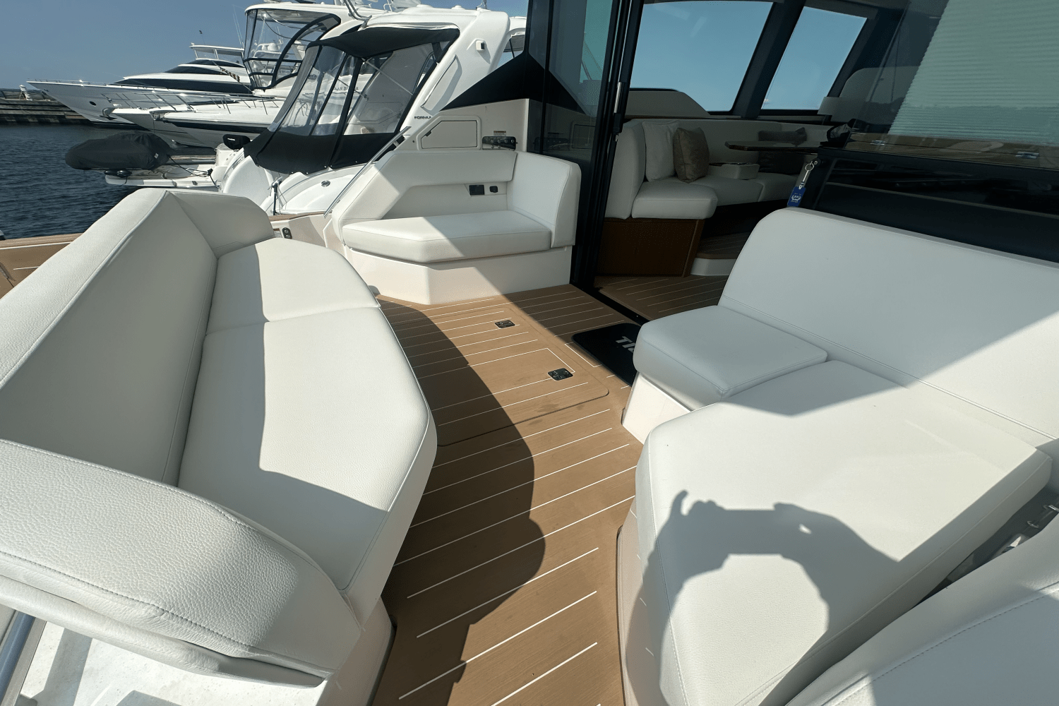 2025 Tiara Yachts EX60 Image Thumbnail #40