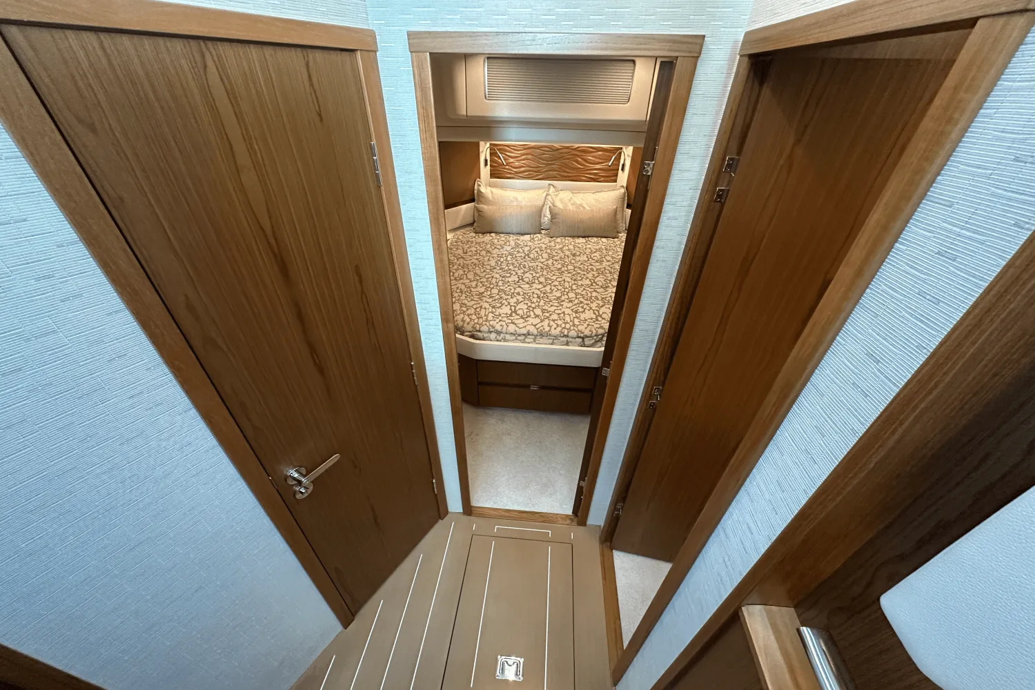 2025 Tiara Yachts EX60 Image Thumbnail #82