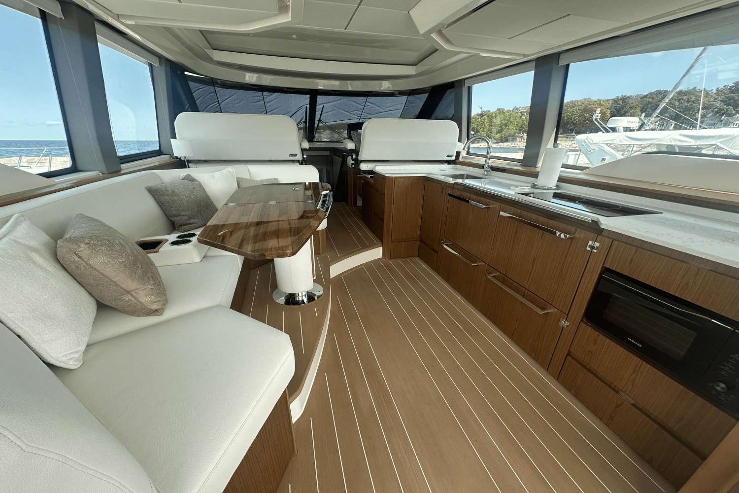 2025 Tiara Yachts EX60 Image Thumbnail #71