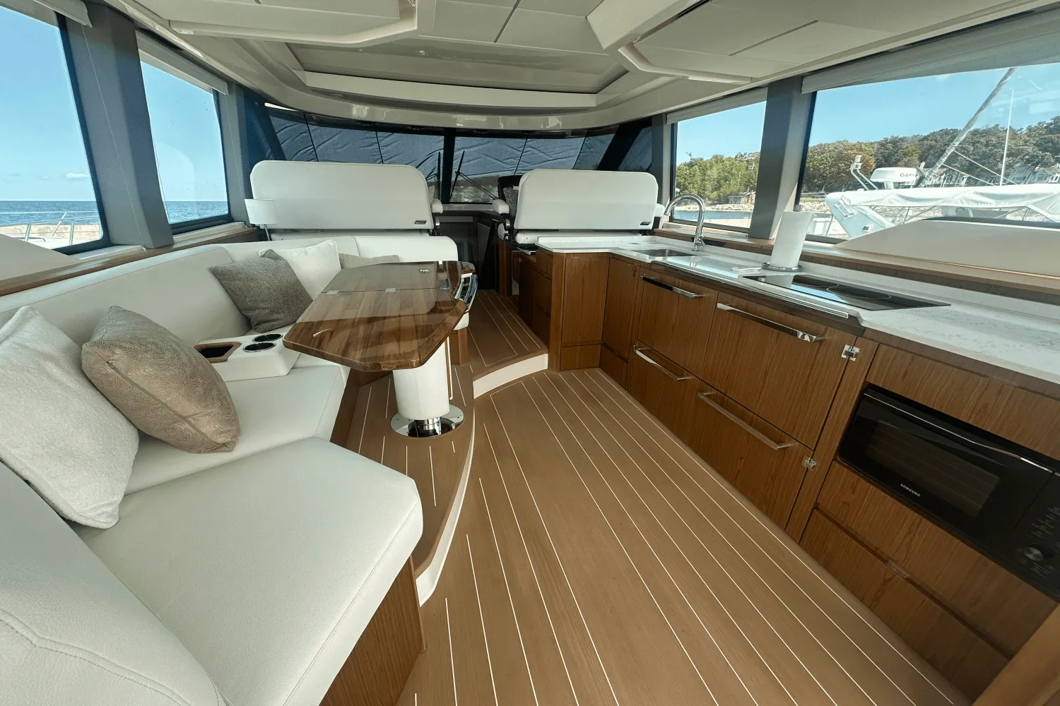 2025 Tiara Yachts EX60 Image Thumbnail #55
