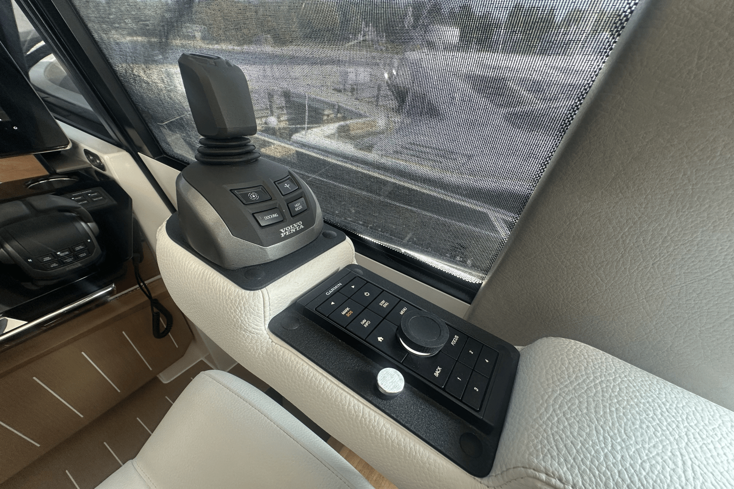 2025 Tiara Yachts EX60 Image Thumbnail #95