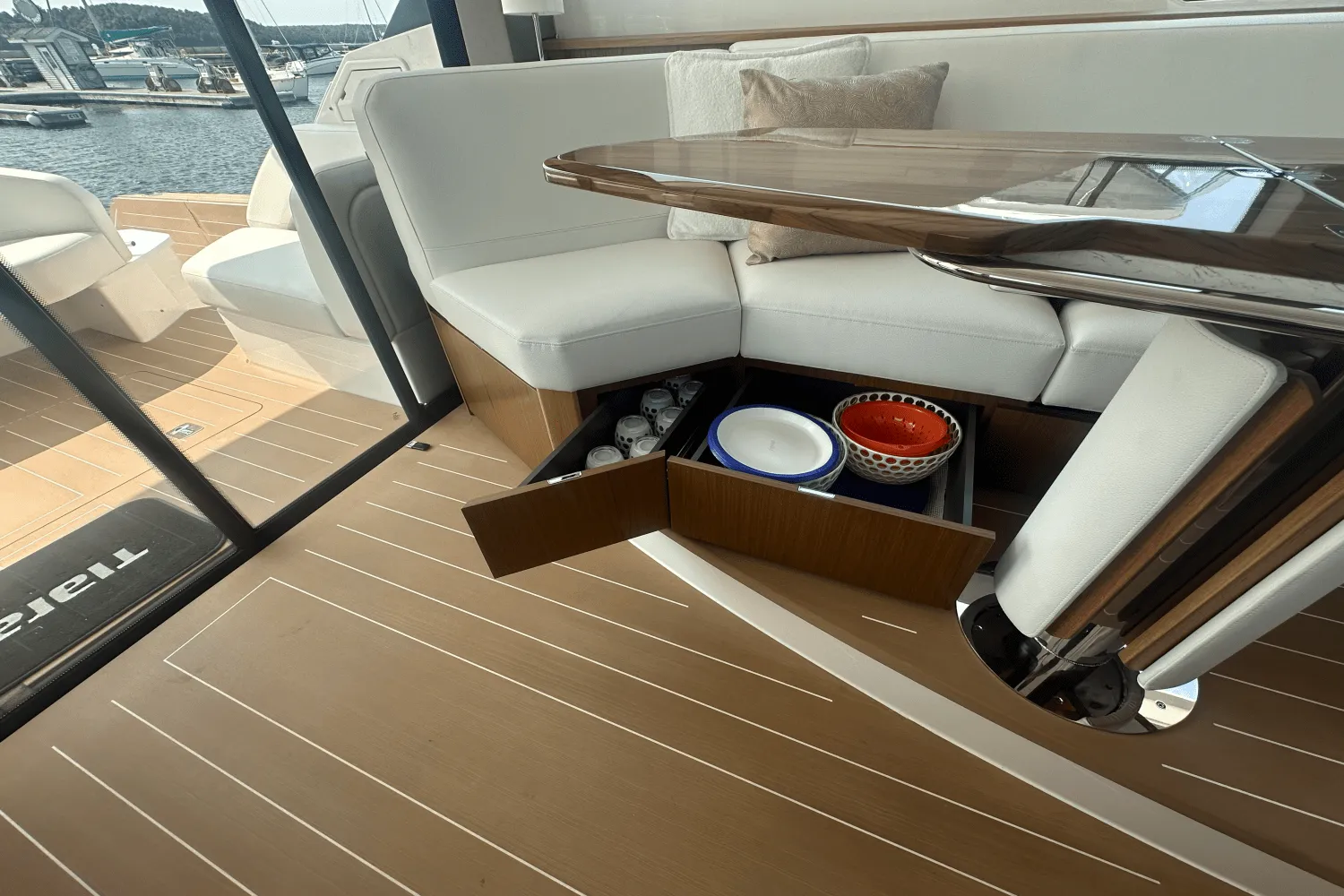 2025 Tiara Yachts EX60 Image Thumbnail #64