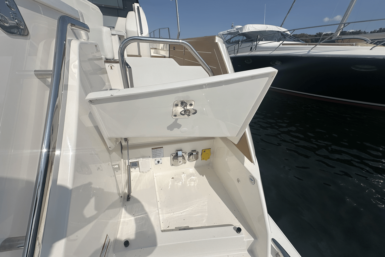 2025 Tiara Yachts EX60 Image Thumbnail #29