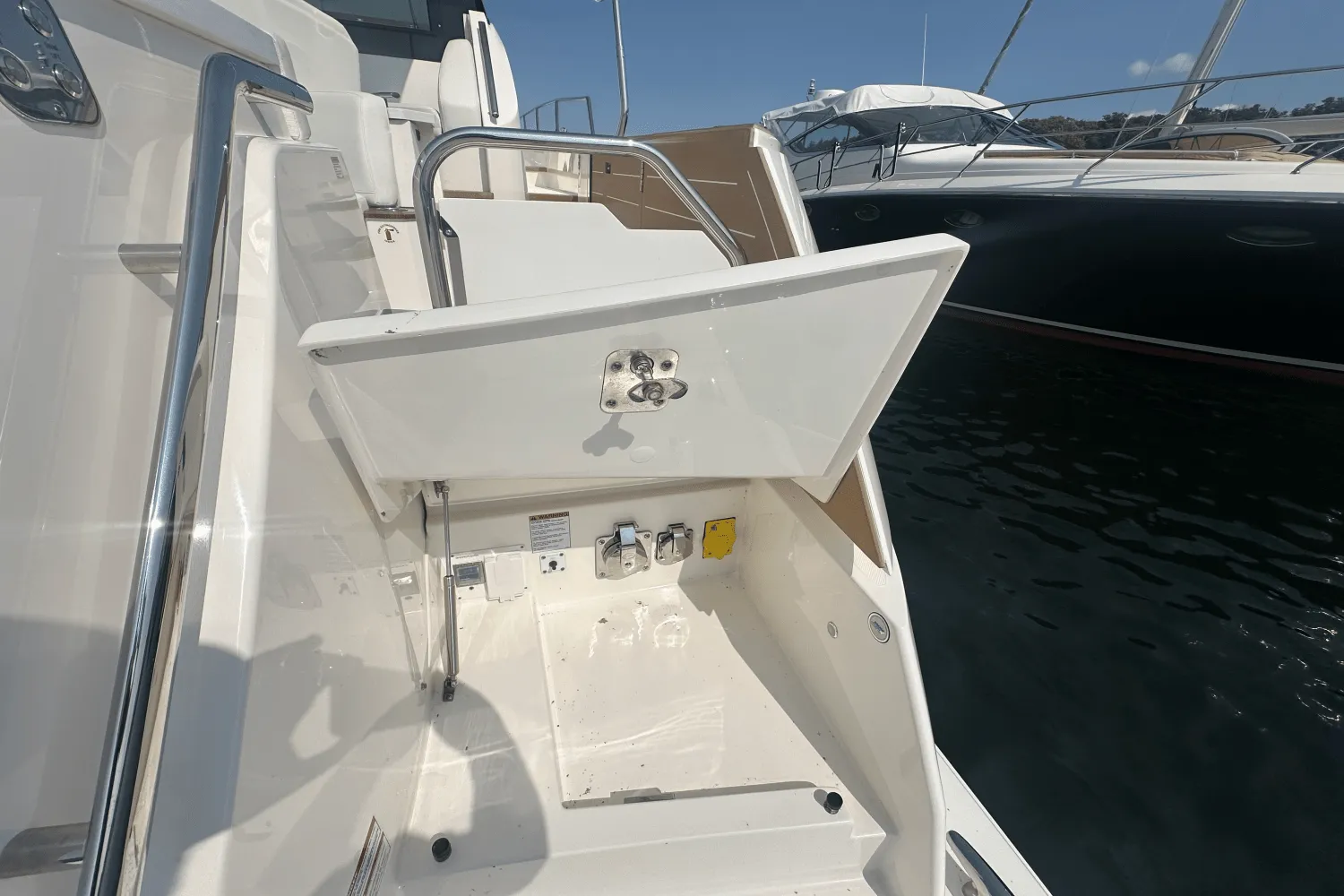 2025 Tiara Yachts EX60 Image Thumbnail #17