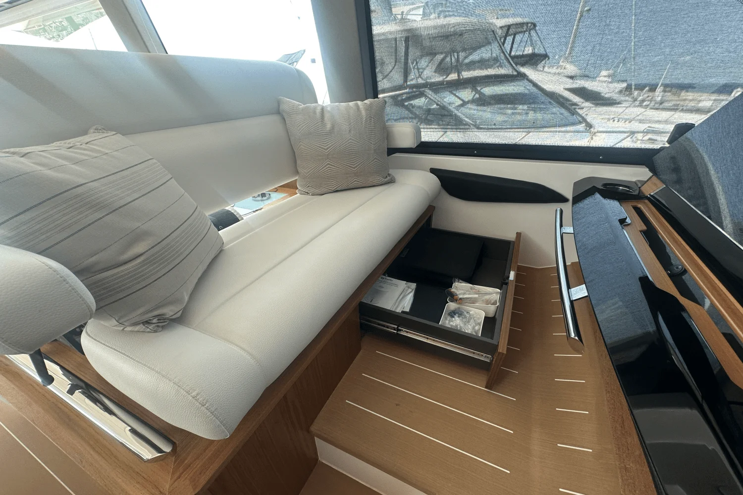 2025 Tiara Yachts EX 60 Image Thumbnail #65