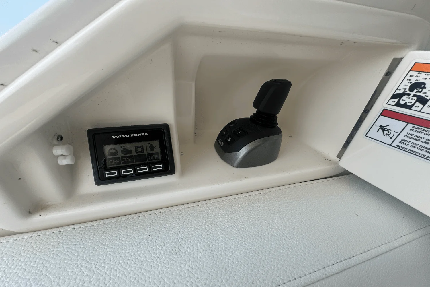 2025 Tiara Yachts EX 60 Image Thumbnail #31