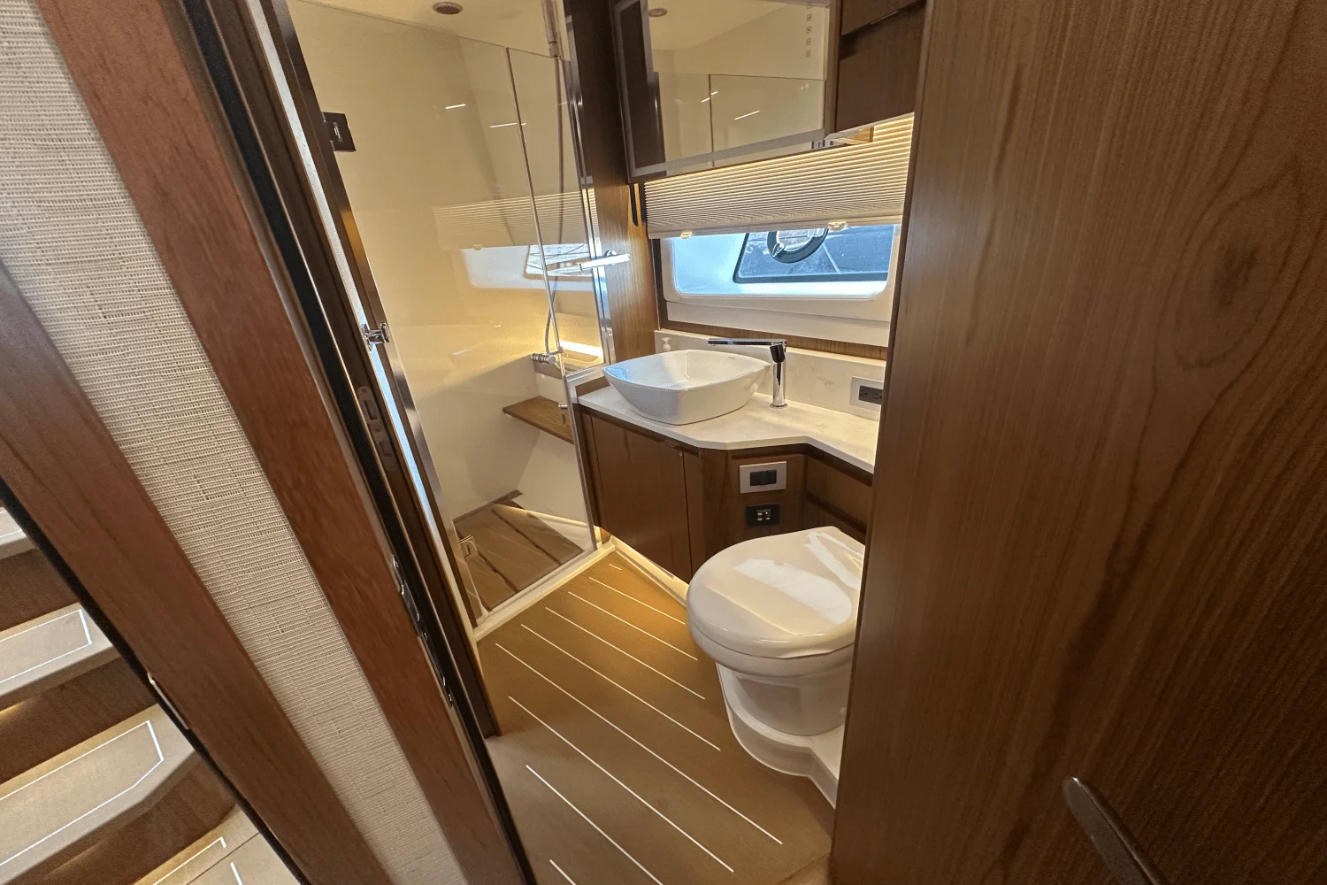 2025 Tiara Yachts EX 60 Image Thumbnail #87