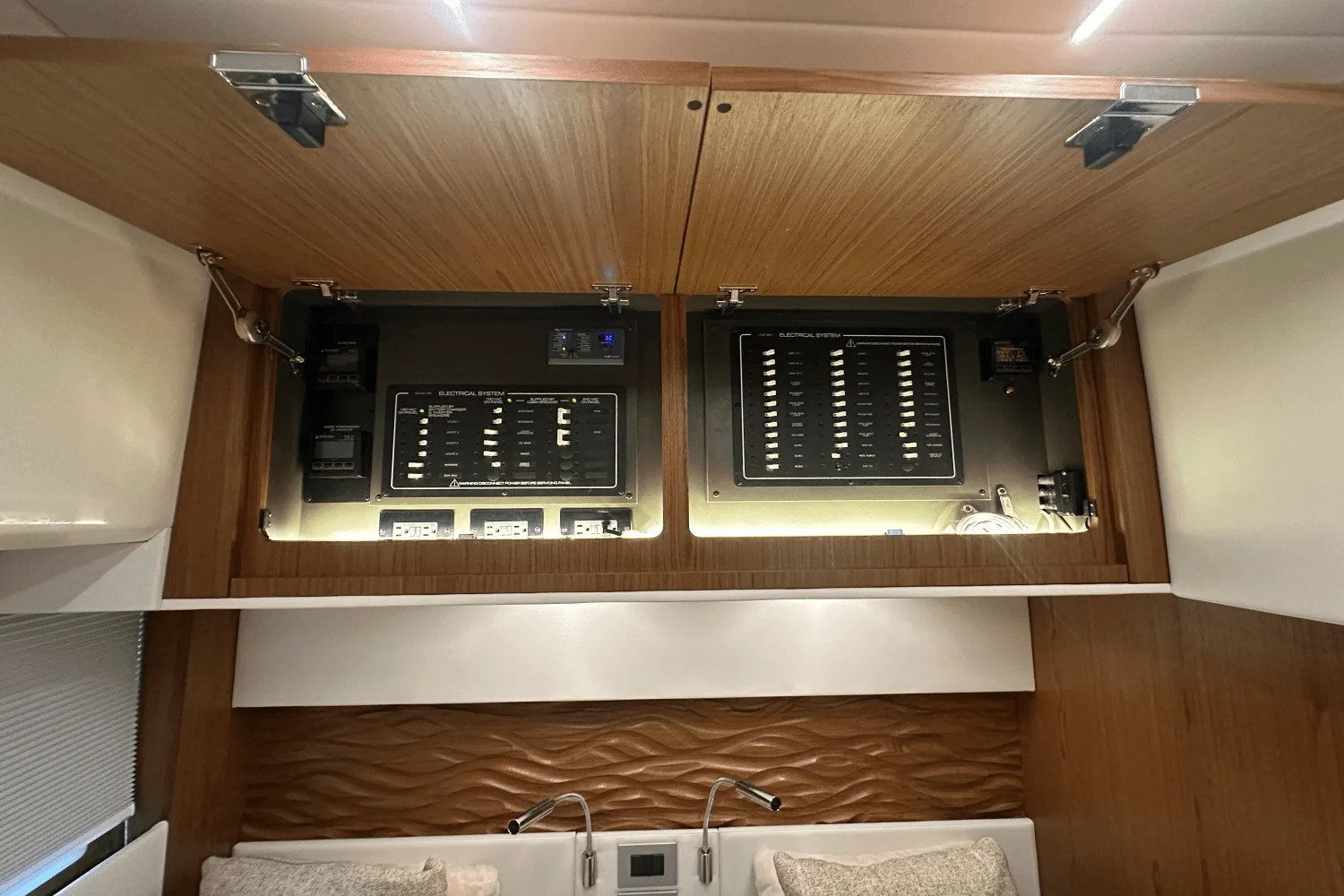 2025 Tiara Yachts EX 60 Image Thumbnail #91