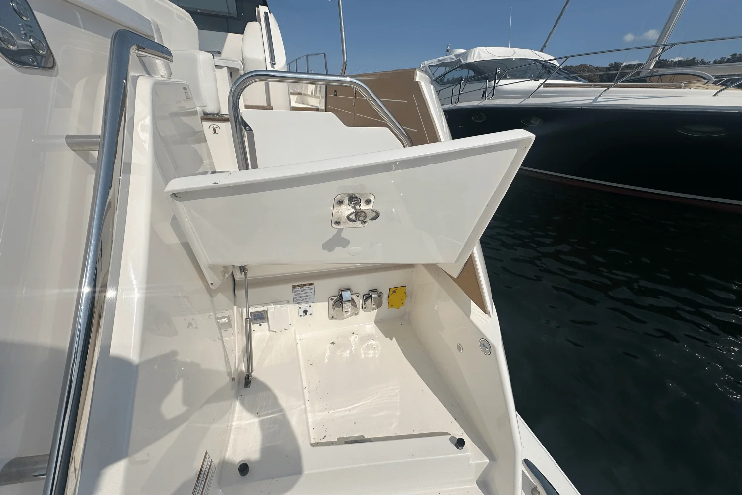 2025 Tiara Yachts EX 60 Image Thumbnail #17