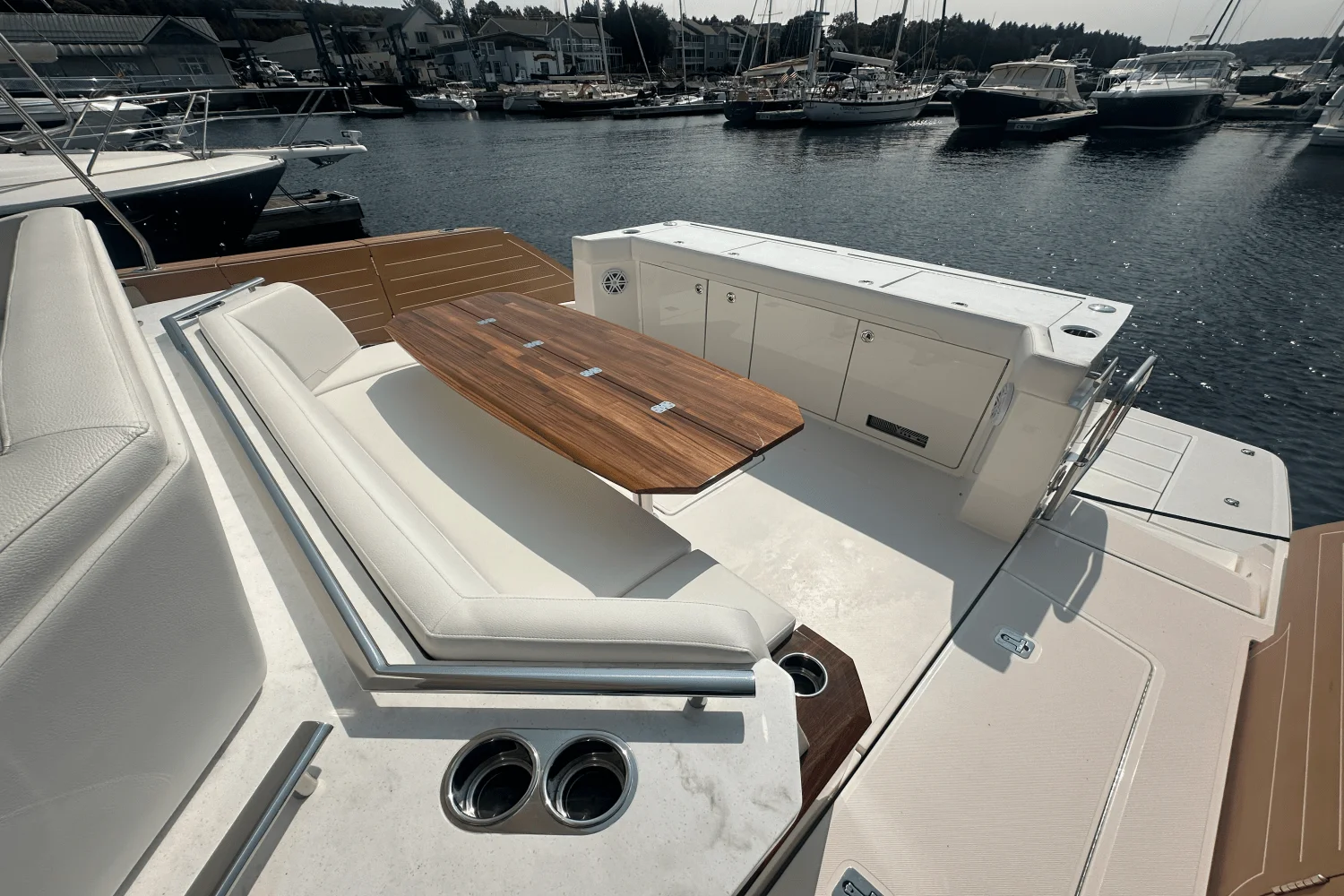 2025 Tiara Yachts EX 60 Image Thumbnail #19
