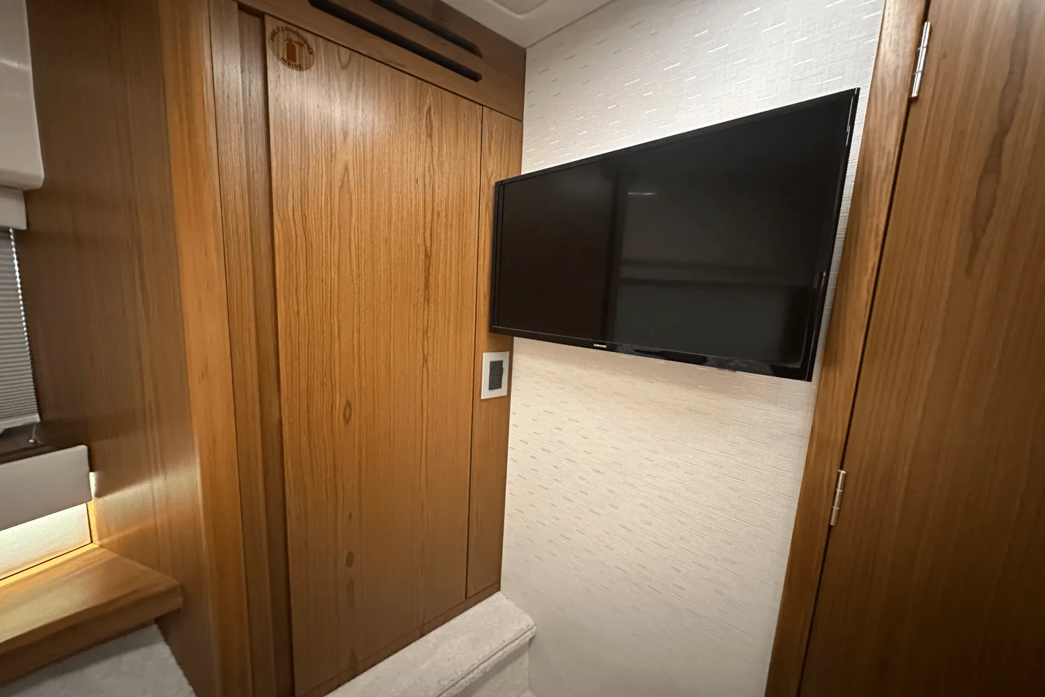 2025 Tiara Yachts EX60 Image Thumbnail #88