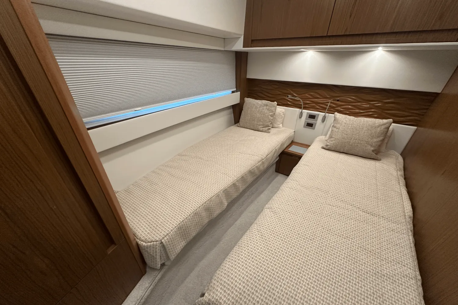 2025 Tiara Yachts EX60 Image Thumbnail #89