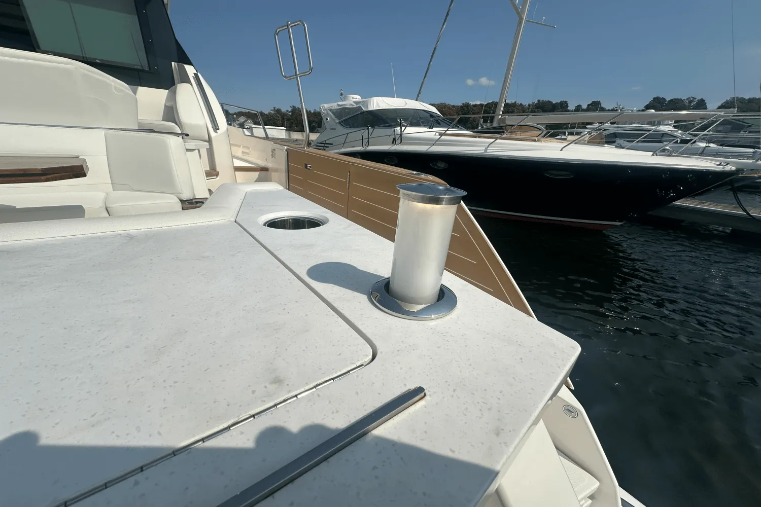 2025 Tiara Yachts EX60 Image Thumbnail #18