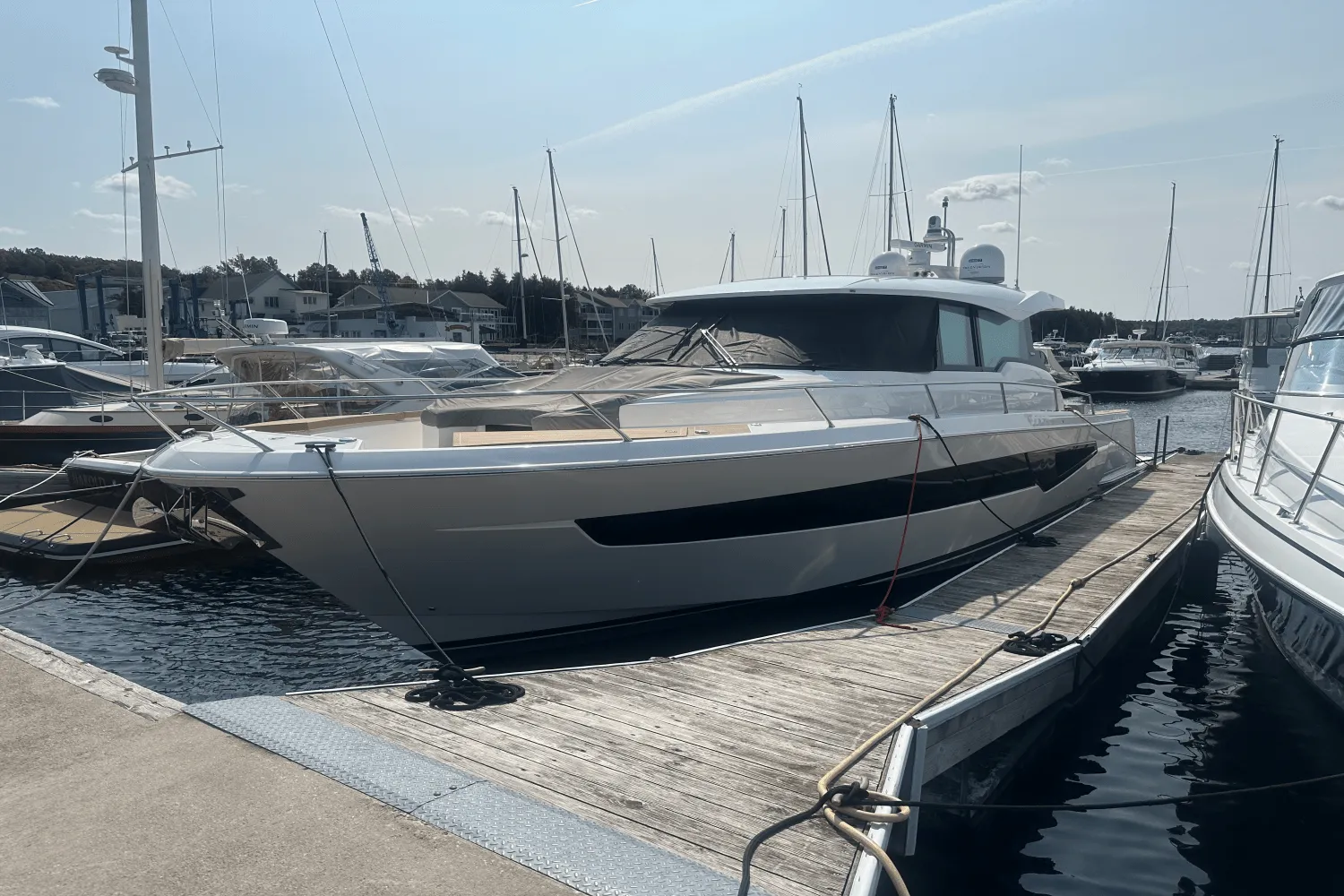 2025 Tiara Yachts EX60 Image Thumbnail #3