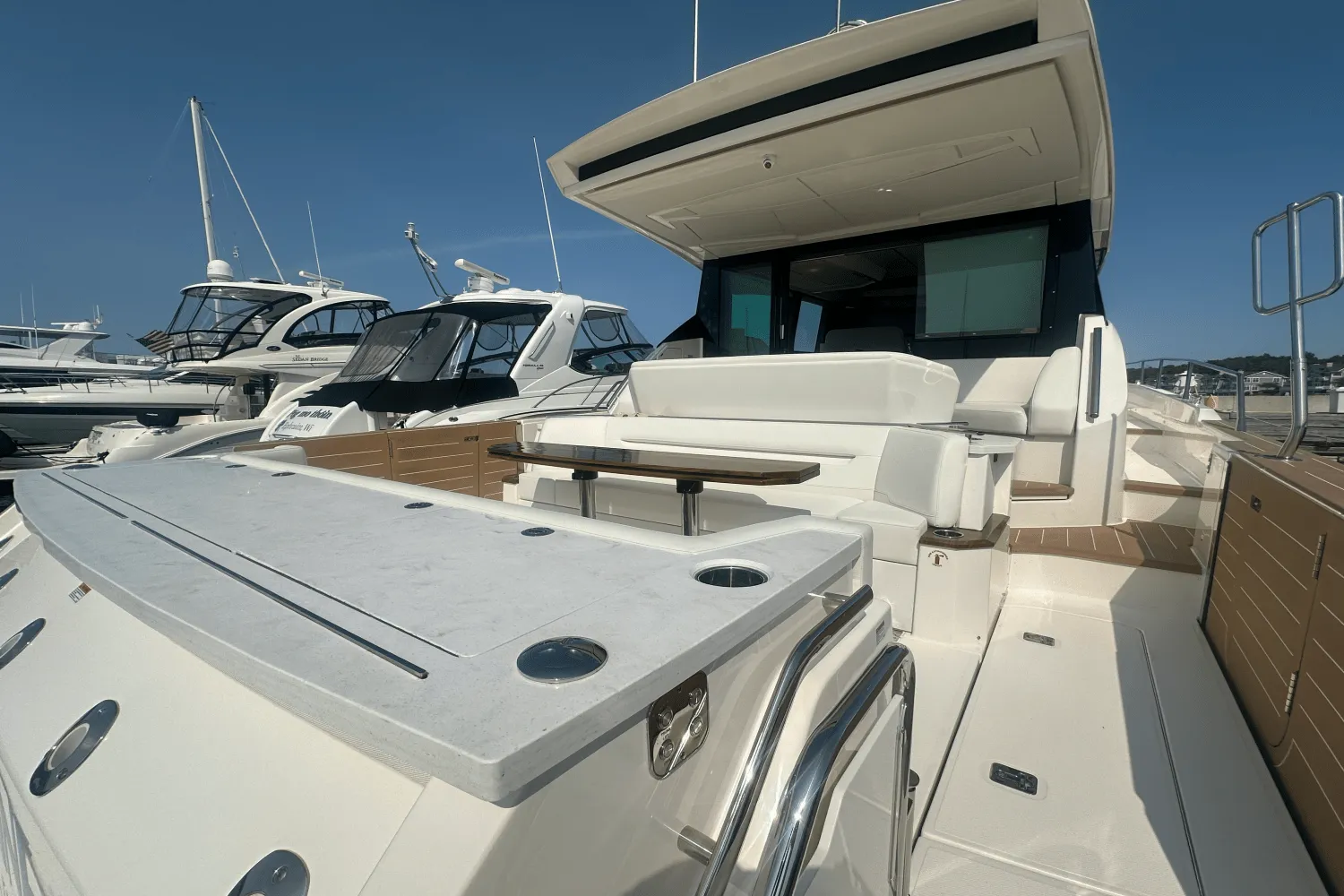 2025 Tiara Yachts EX60 Image Thumbnail #7