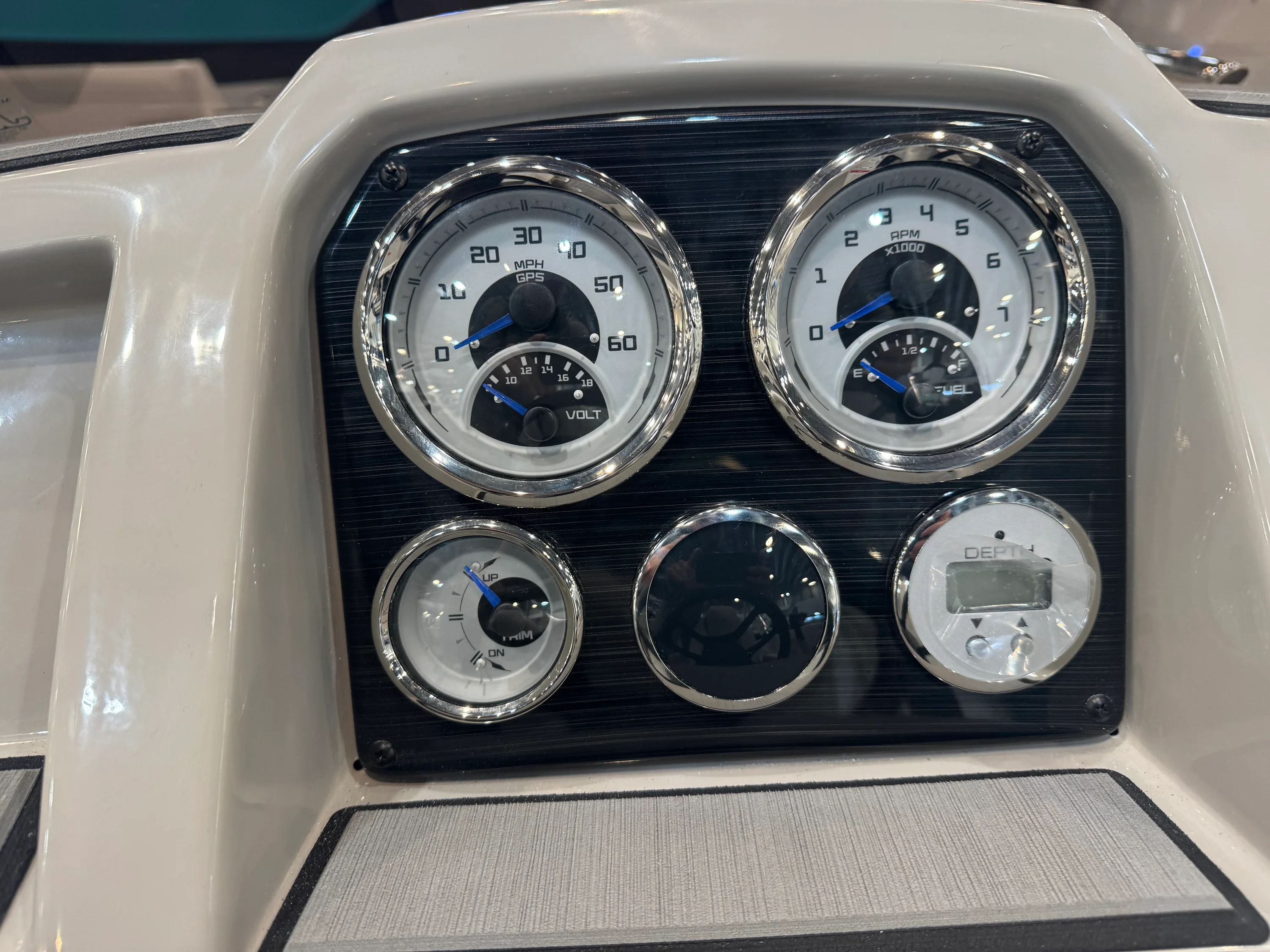 2026 Starcraft SVX 211 OB Image Thumbnail #8