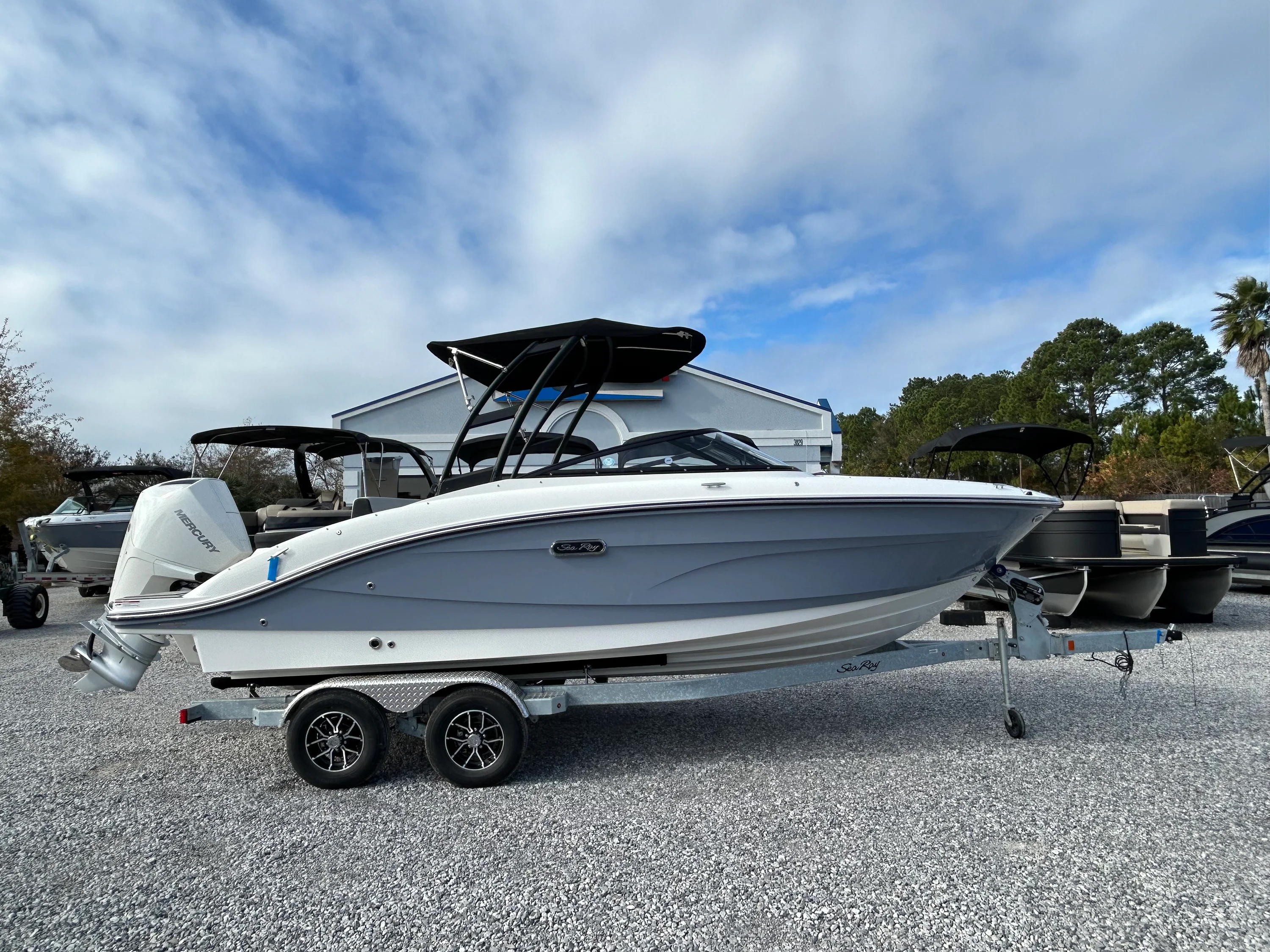 2026 Sea Ray SPX 210 Outboard Image Thumbnail #0