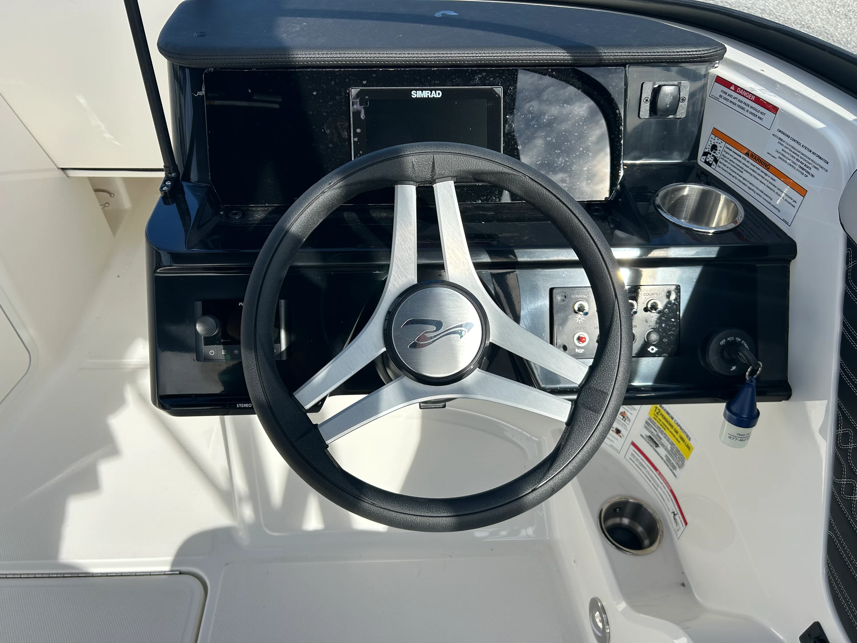 2026 Sea Ray SPX 210 Outboard Image Thumbnail #11