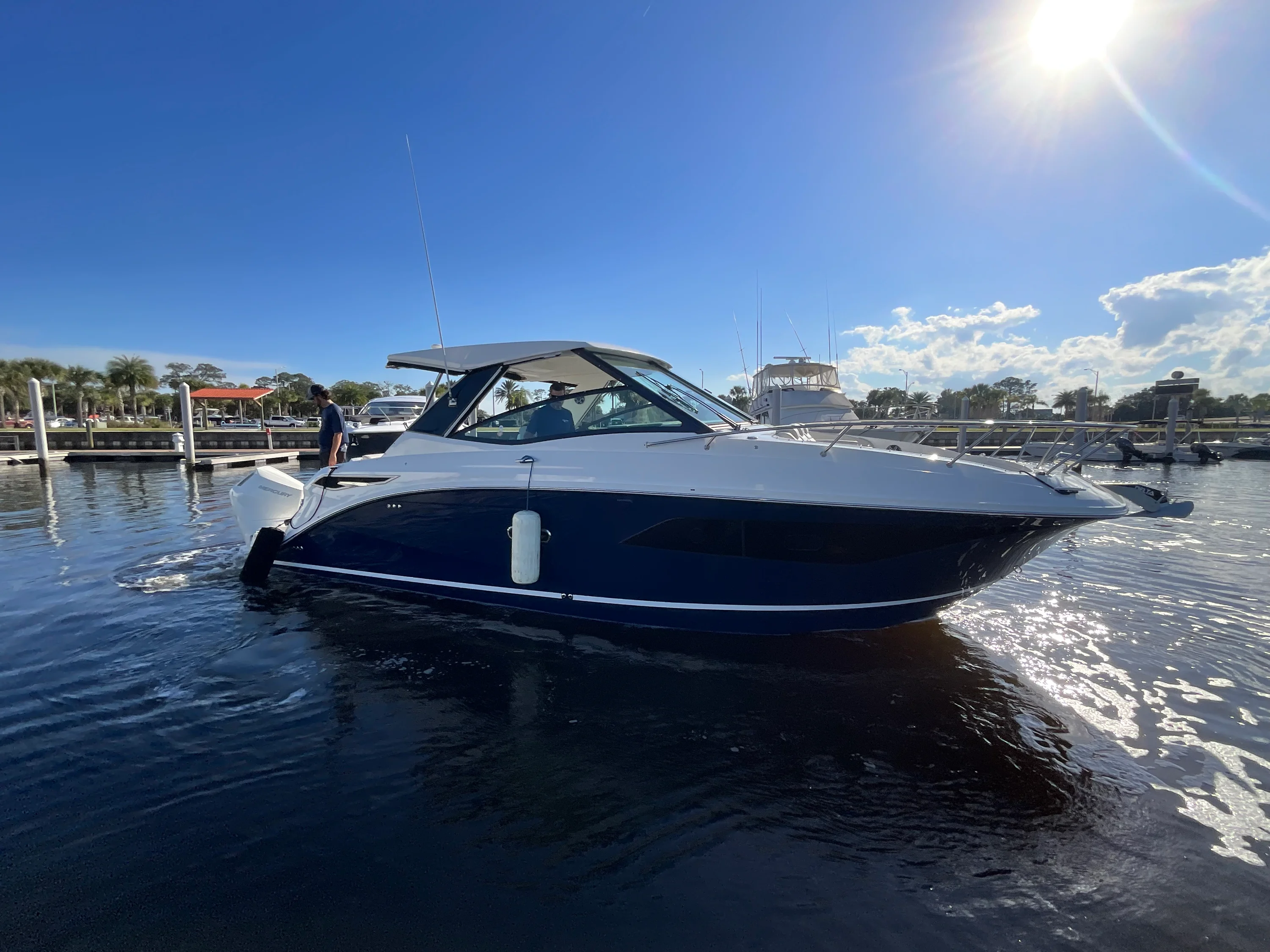 2026 Sea Ray Sundancer 320 Outboard Image Thumbnail #3
