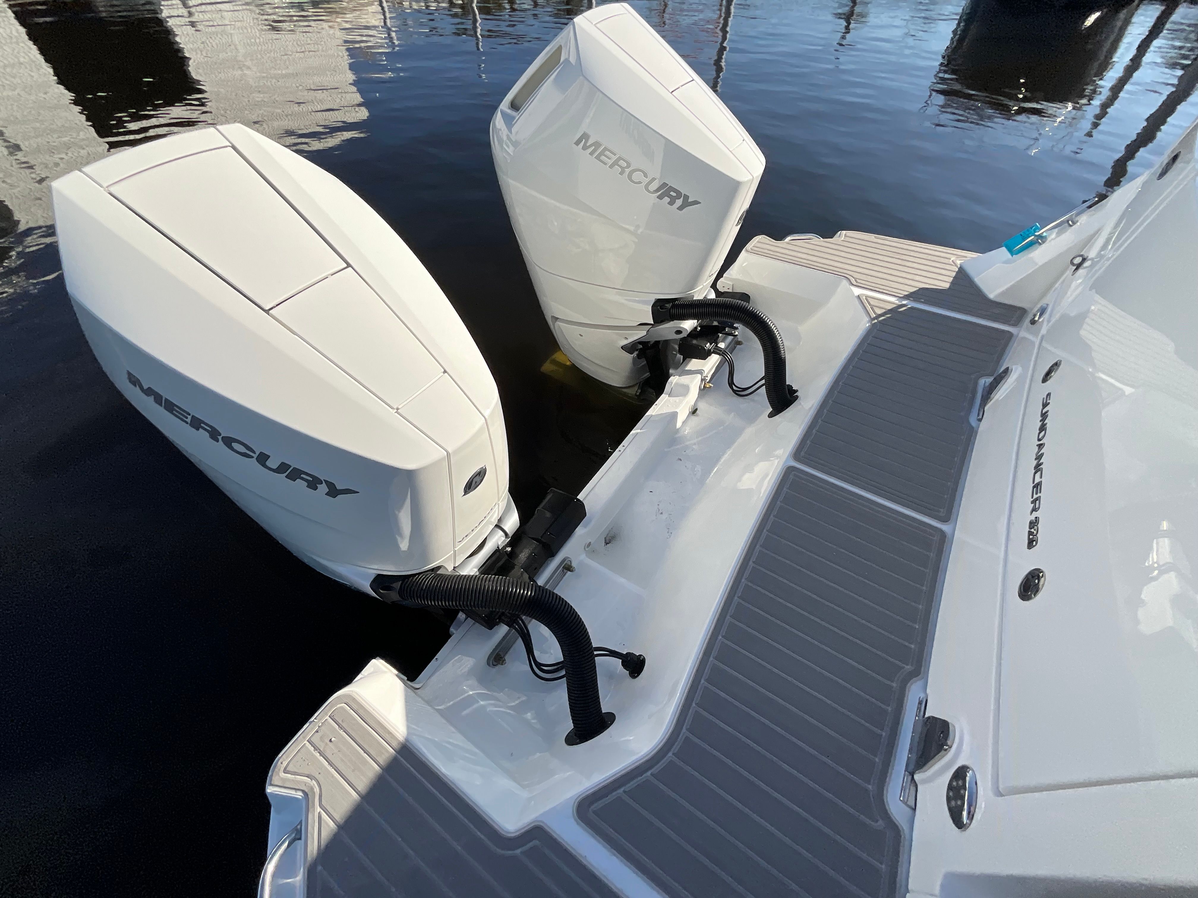 2026 Sea Ray Sundancer 320 Outboard Image Thumbnail #21
