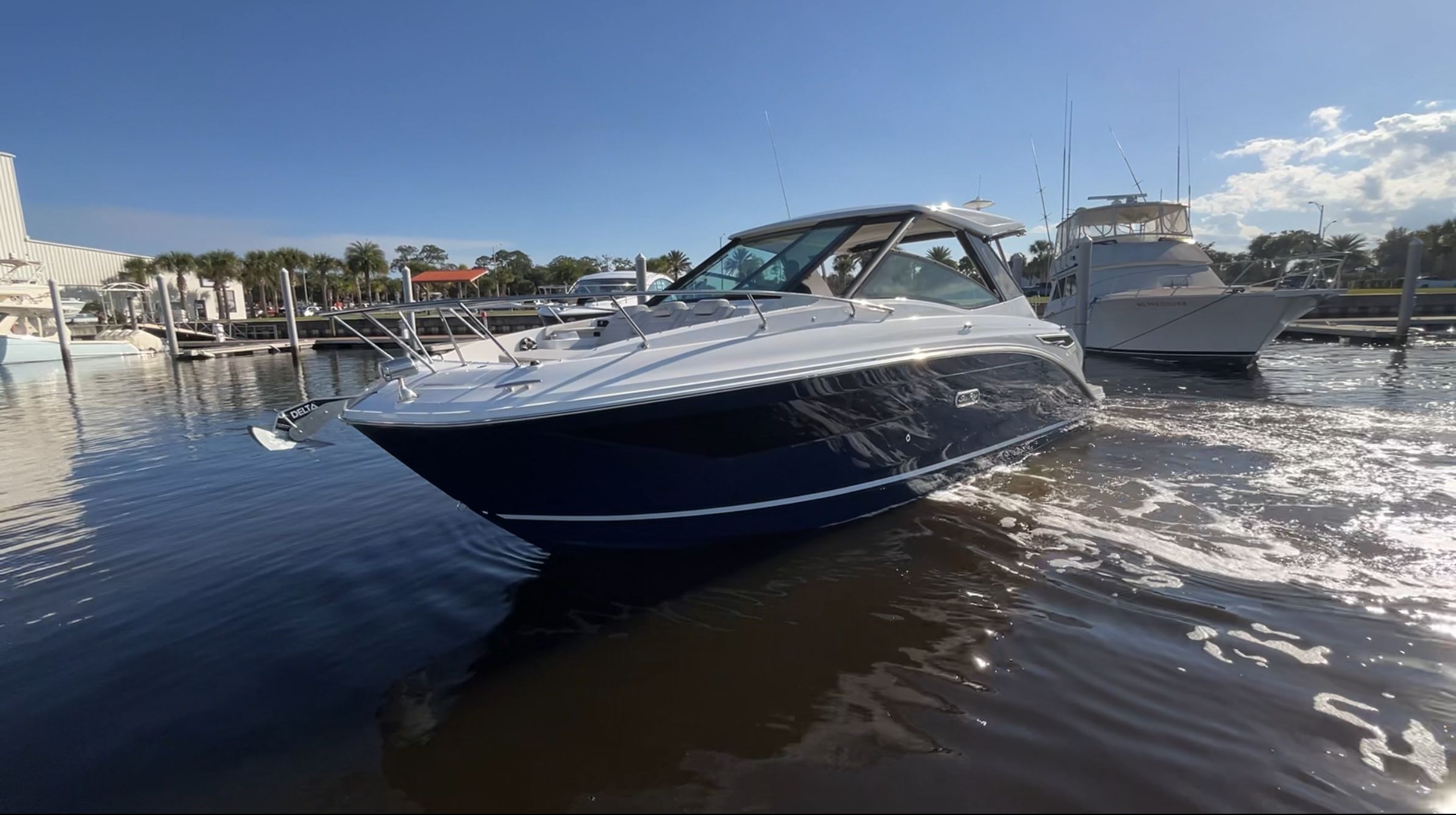 2026 Sea Ray Sundancer 320 Outboard Image Thumbnail #15