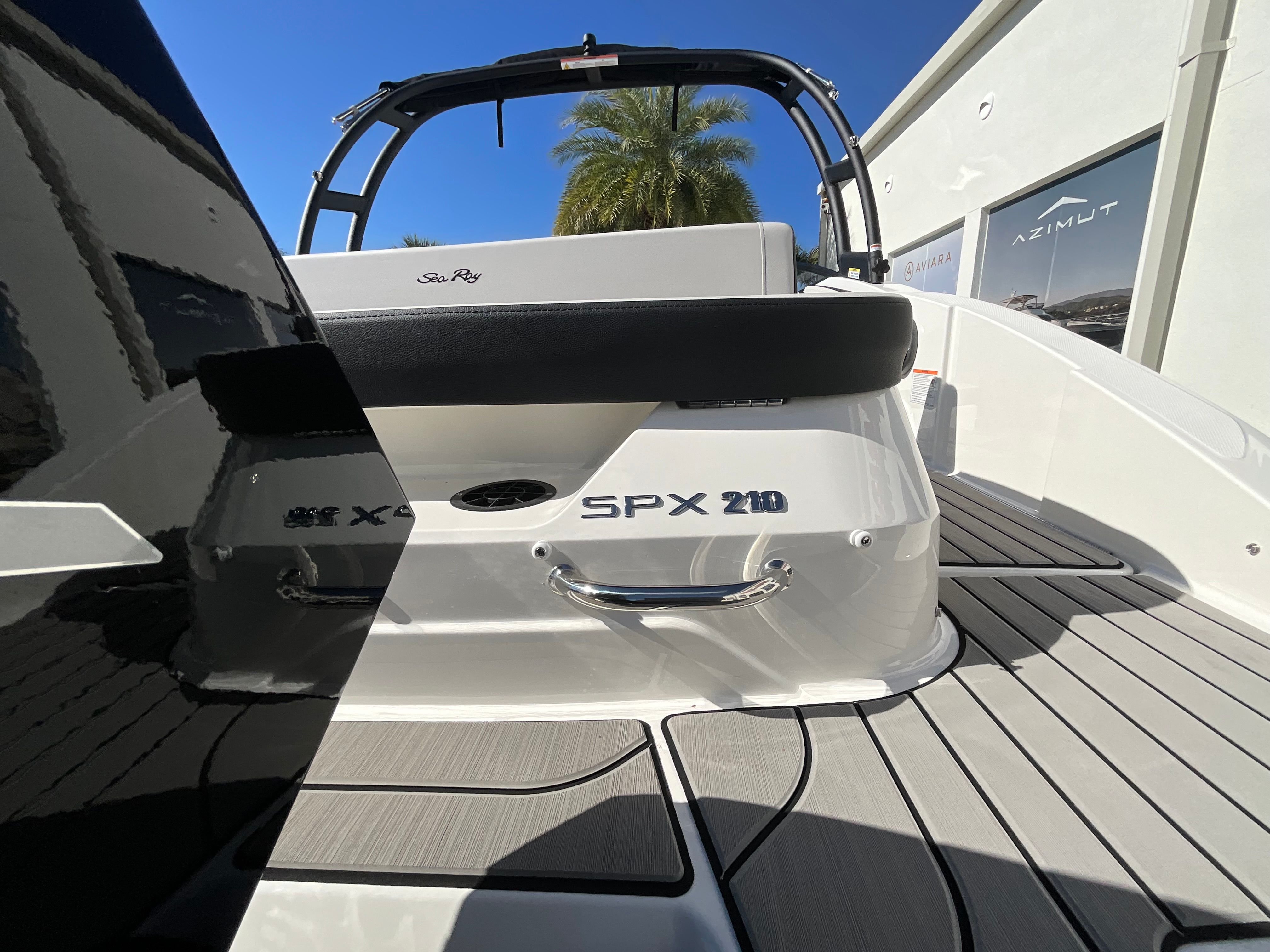 2026 Sea Ray SPX 210 Outboard Image Thumbnail #21