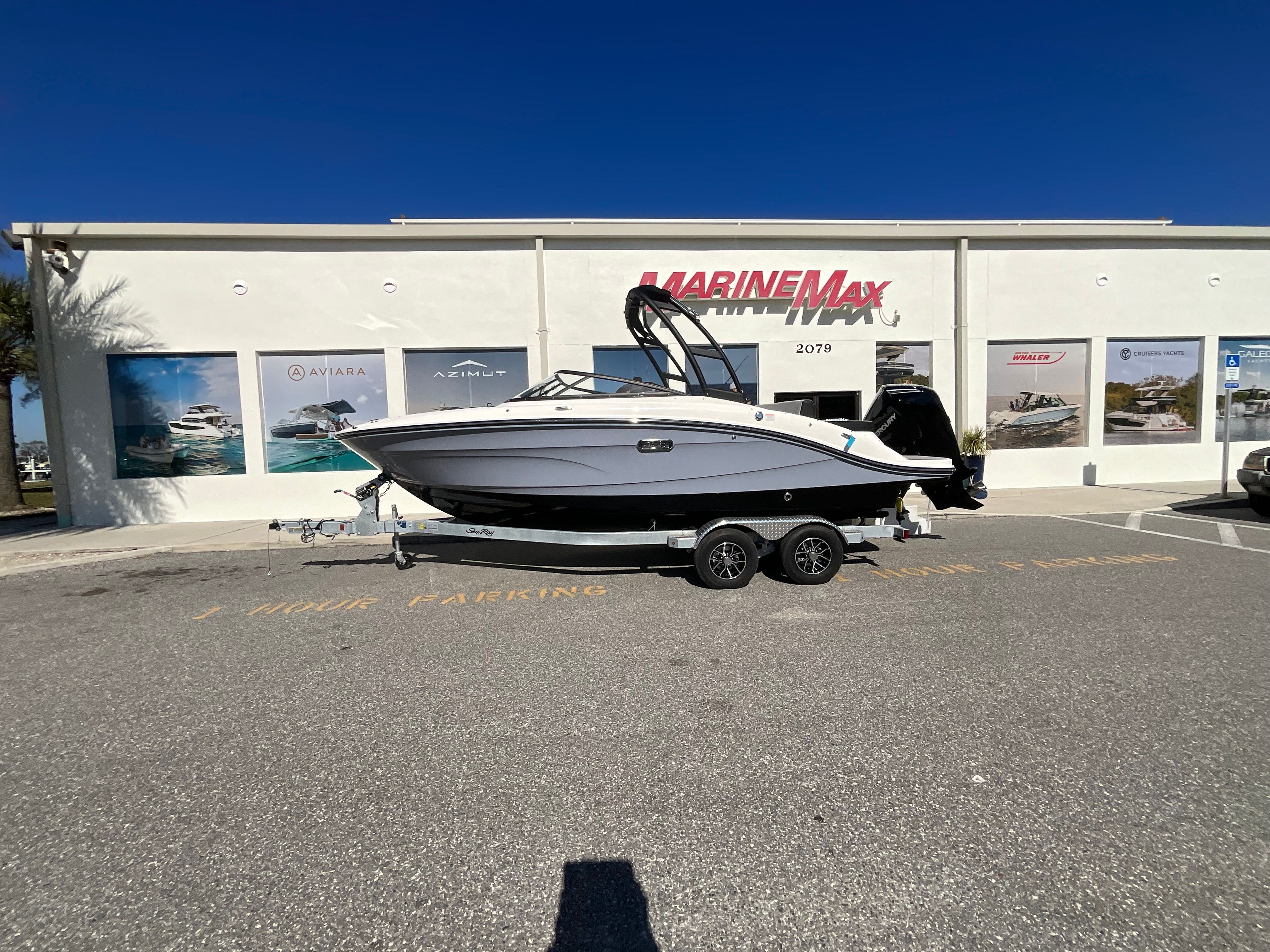 2026 Sea Ray SPX 210 Outboard Image Thumbnail #6