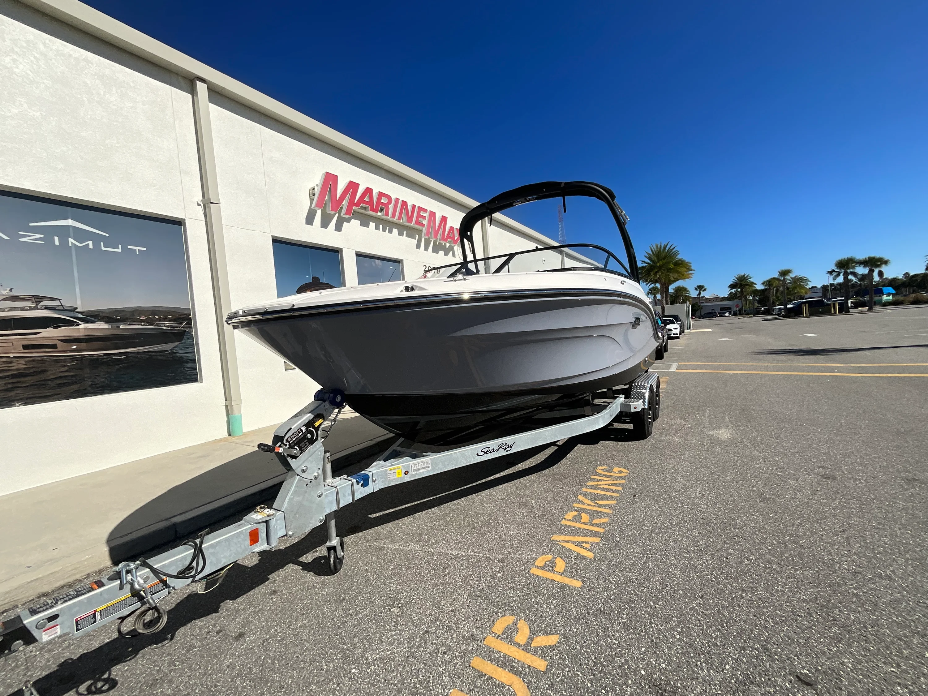 Thumbnail 3 for 2026 Sea Ray SPX 210 Outboard